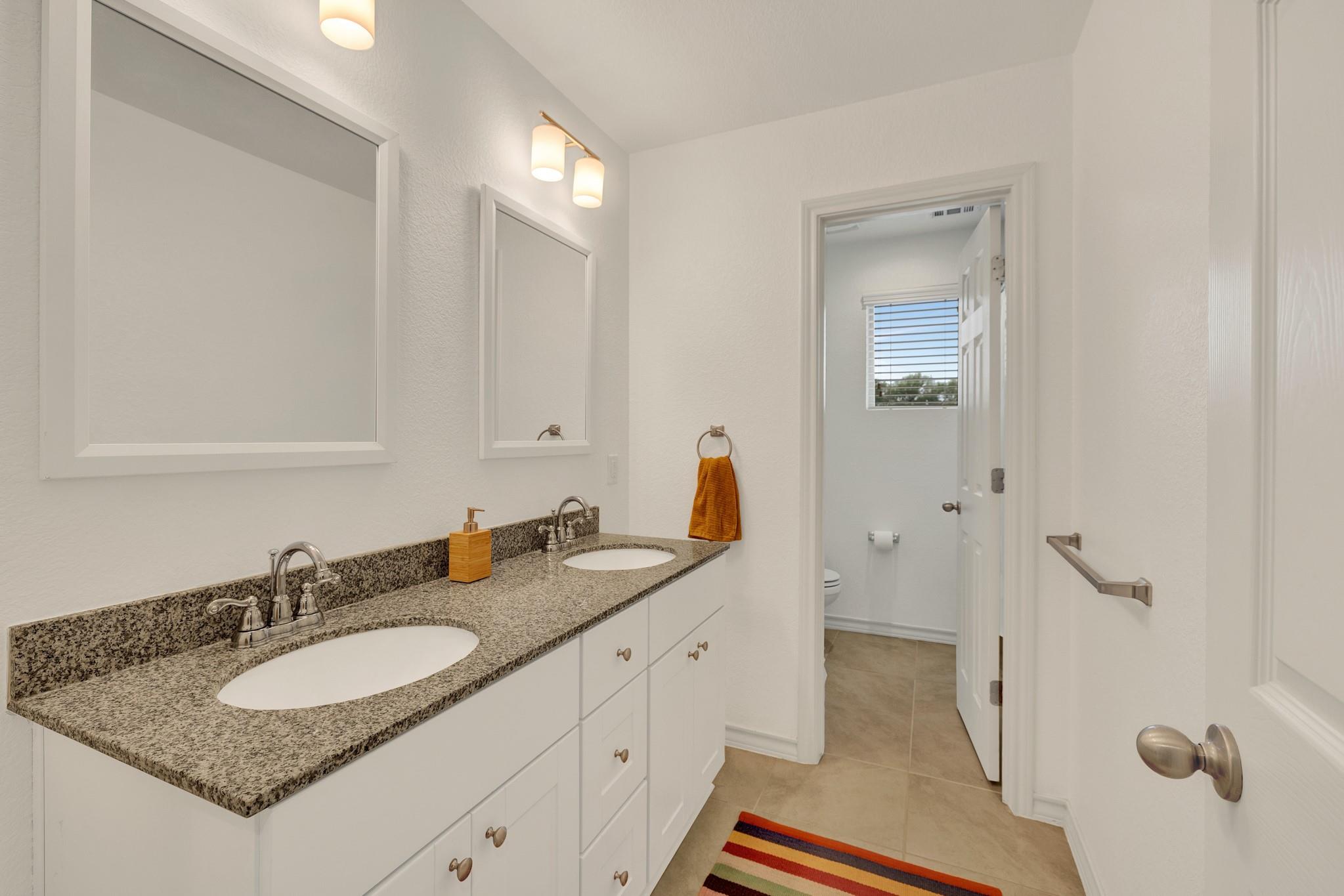 236 Mary Max Cir, San Marcos, TX 78666