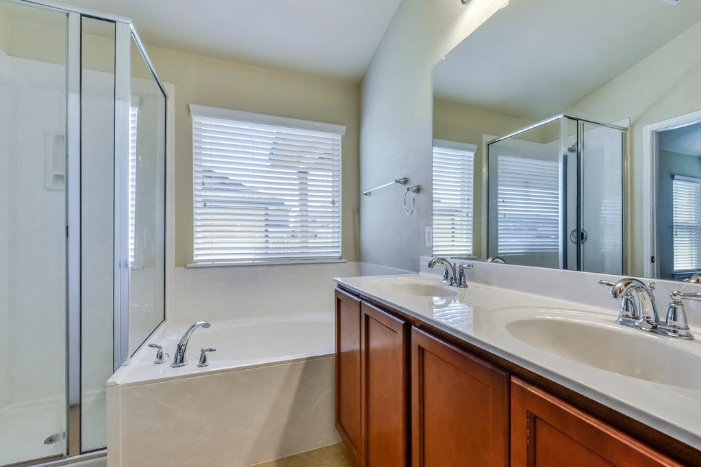 18401 NE FRIENDSHIP HILL Dr, Pflugerville, TX 78660