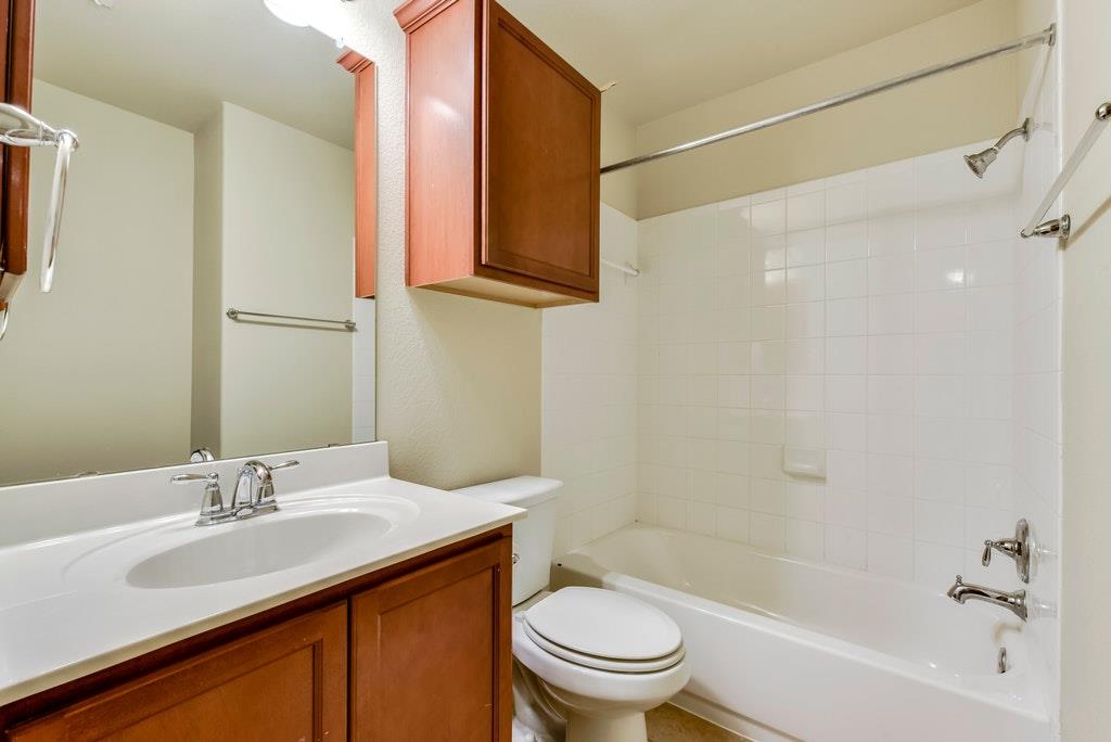 18401 NE FRIENDSHIP HILL Dr, Pflugerville, TX 78660