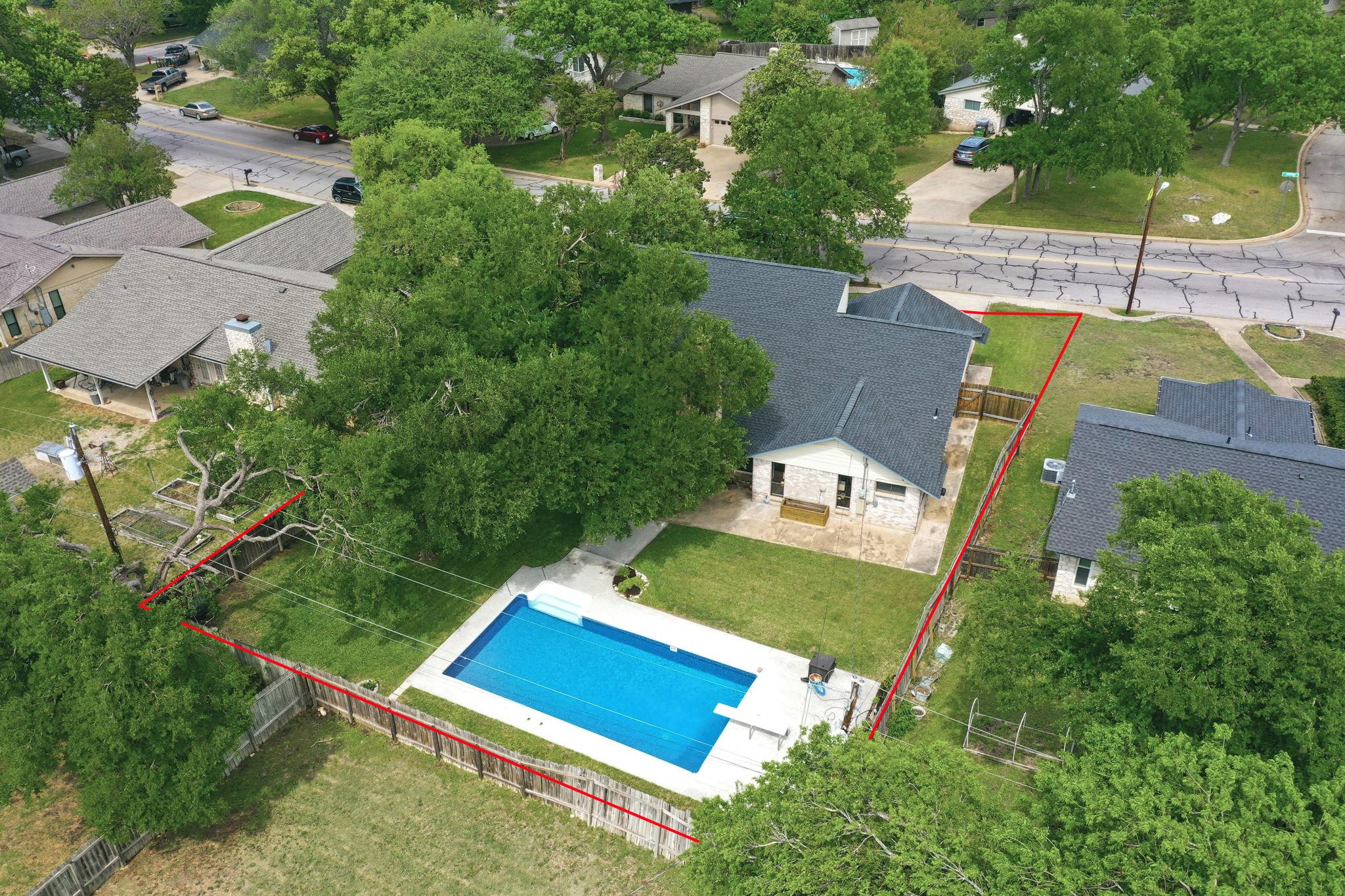 1306 Oakridge Dr, Round Rock, TX 78681