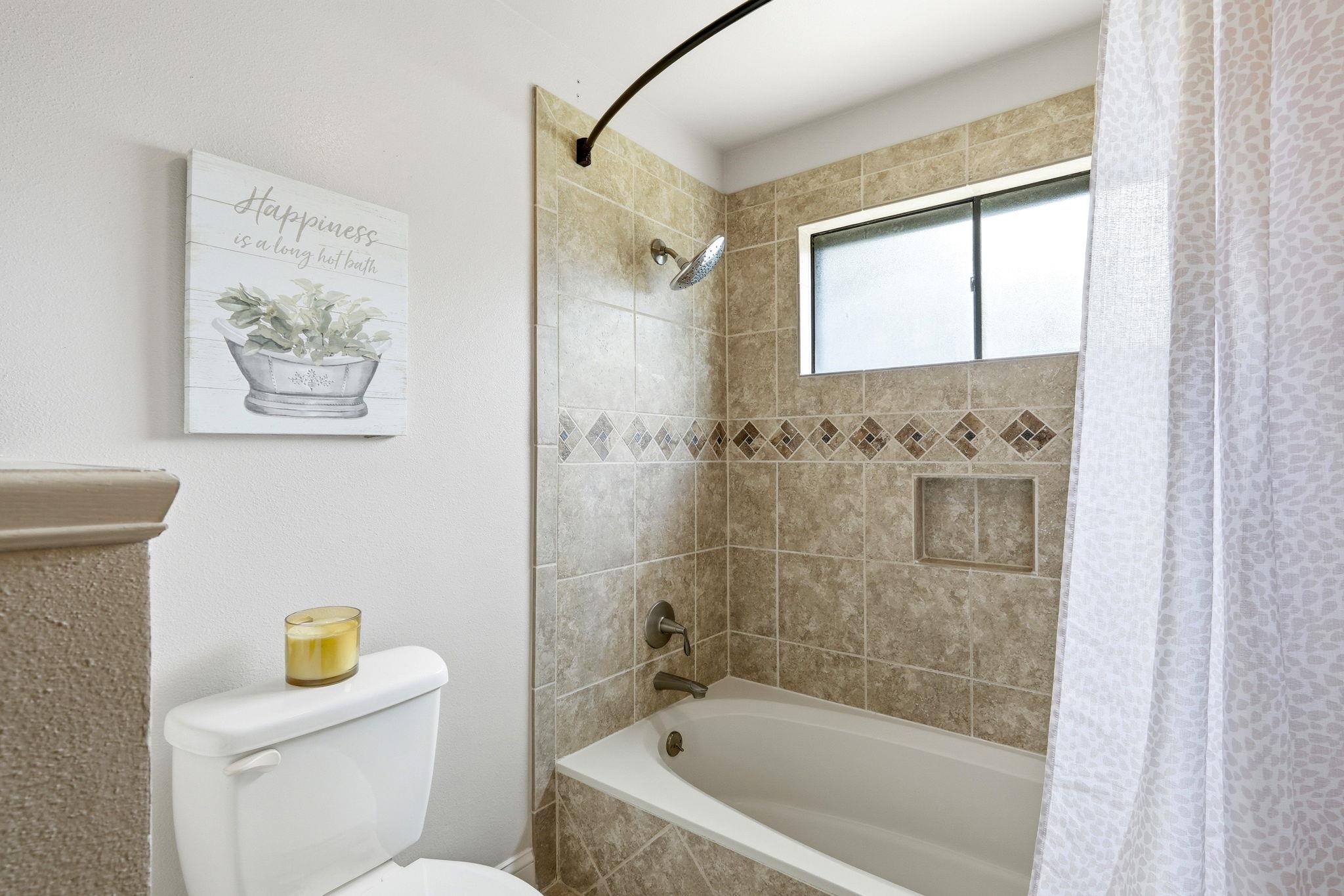 1306 Oakridge Dr, Round Rock, TX 78681