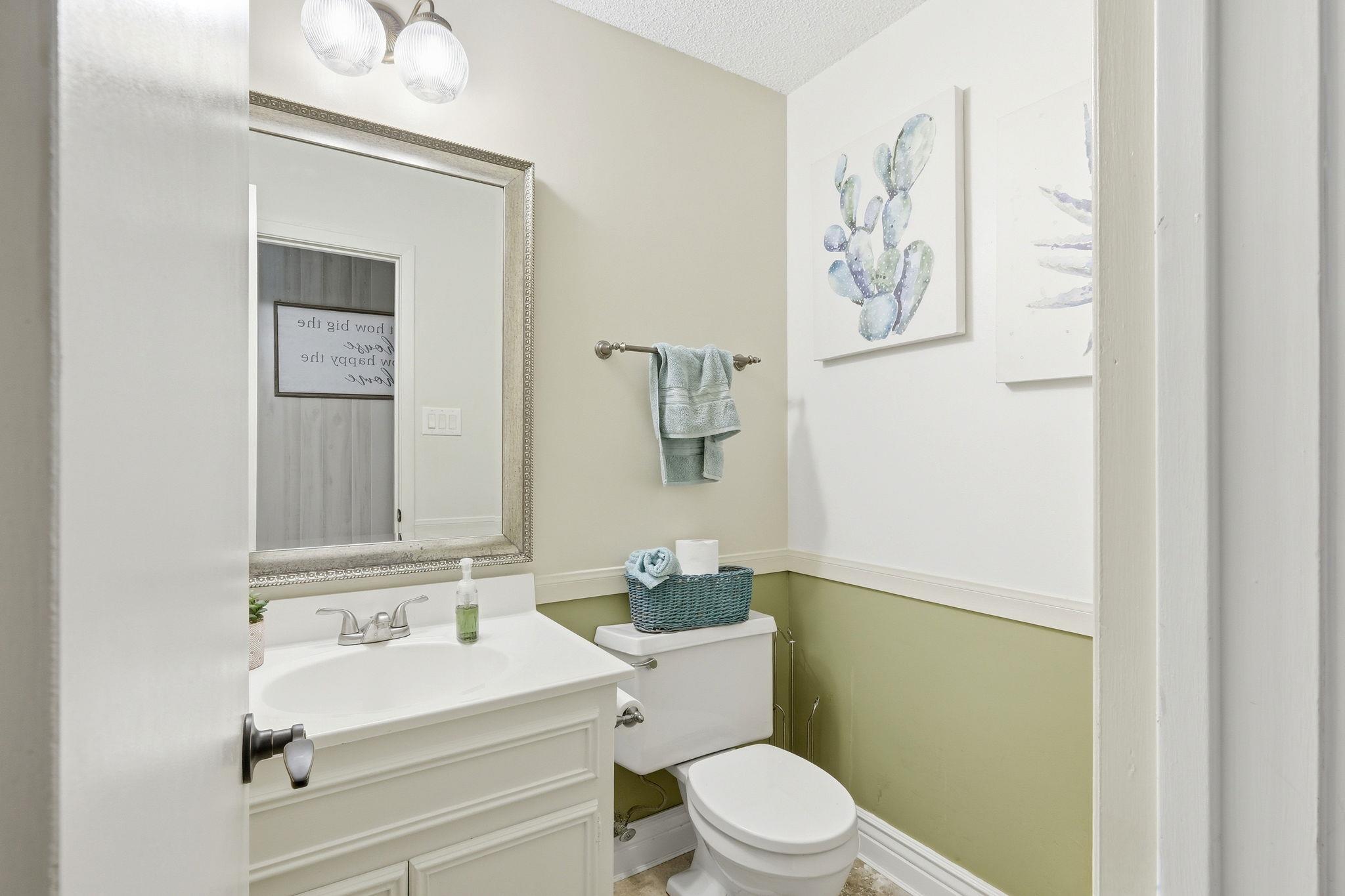 1306 Oakridge Dr, Round Rock, TX 78681