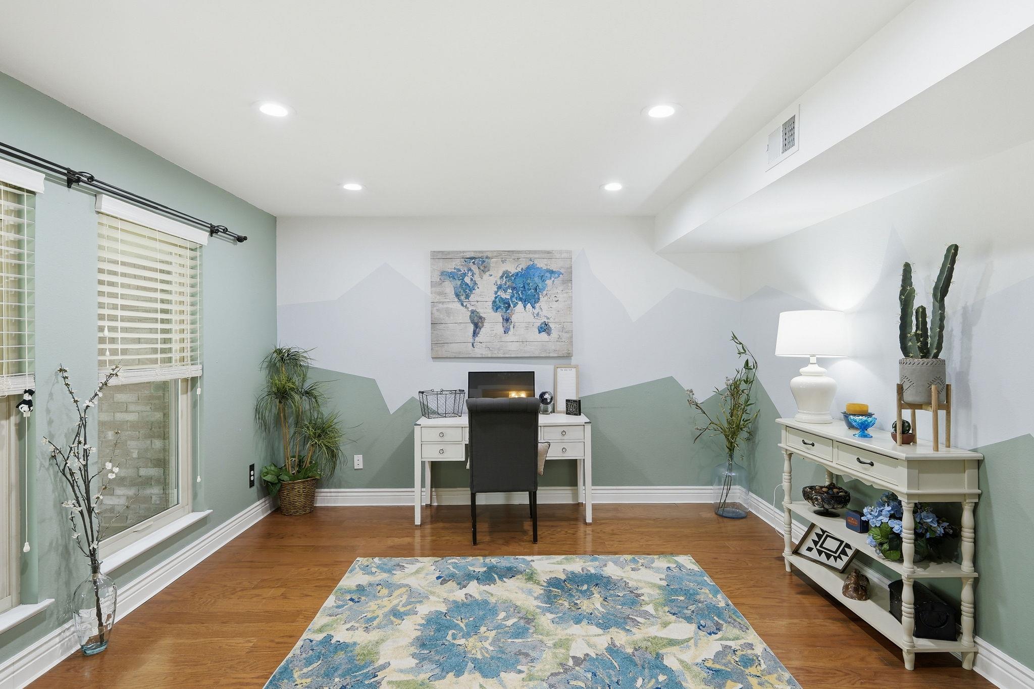 1306 Oakridge Dr, Round Rock, TX 78681