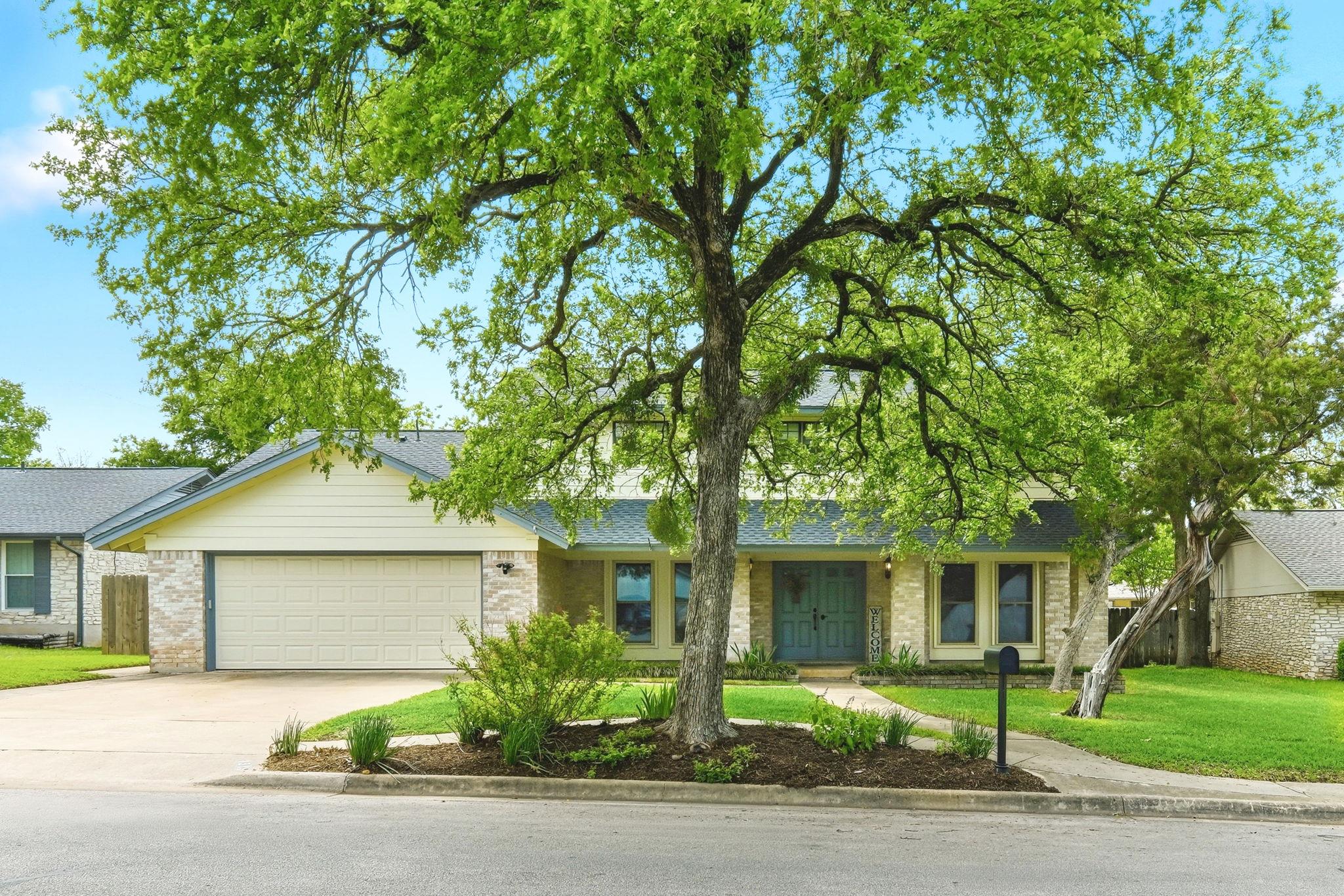 1306 Oakridge Dr, Round Rock, TX 78681