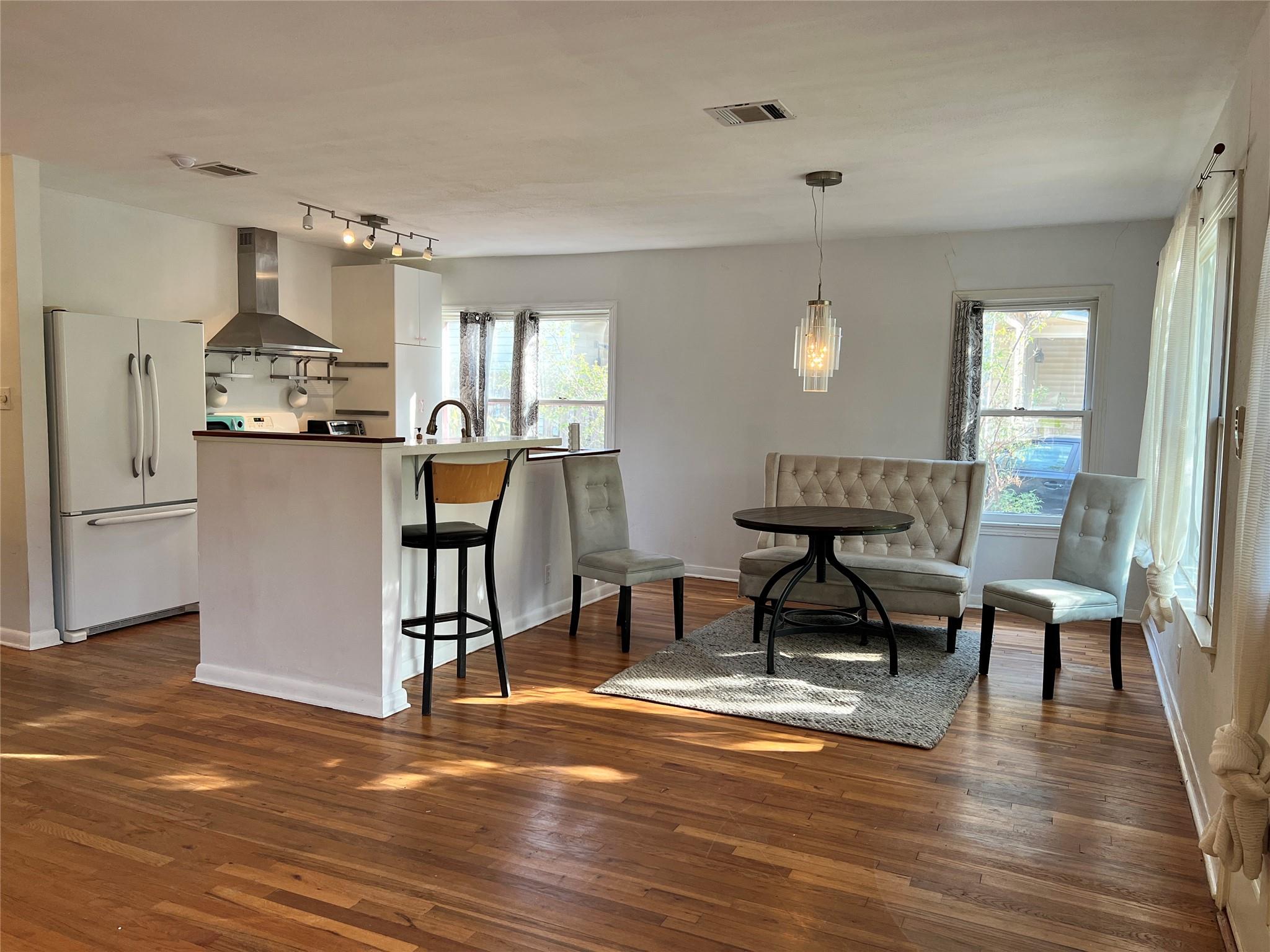 4407 Lareina Dr, Austin, TX 78745