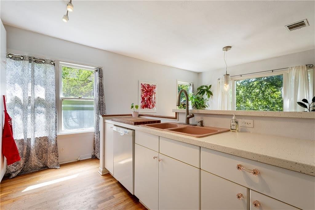 4407 Lareina Dr, Austin, TX 78745