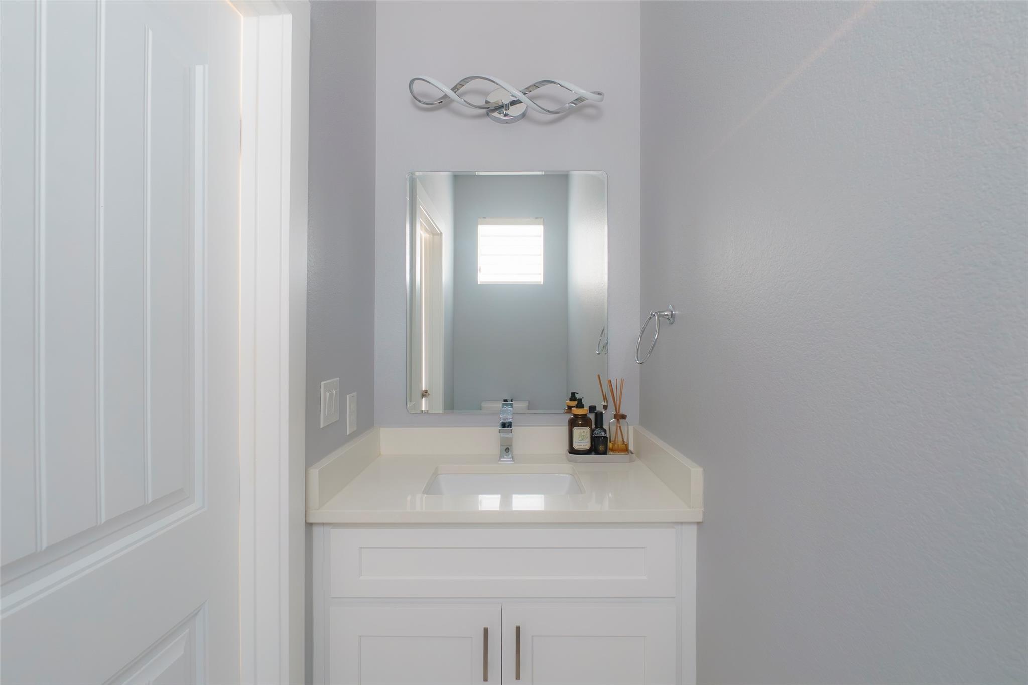 302 Delmar Ave # B, Austin, TX 78752