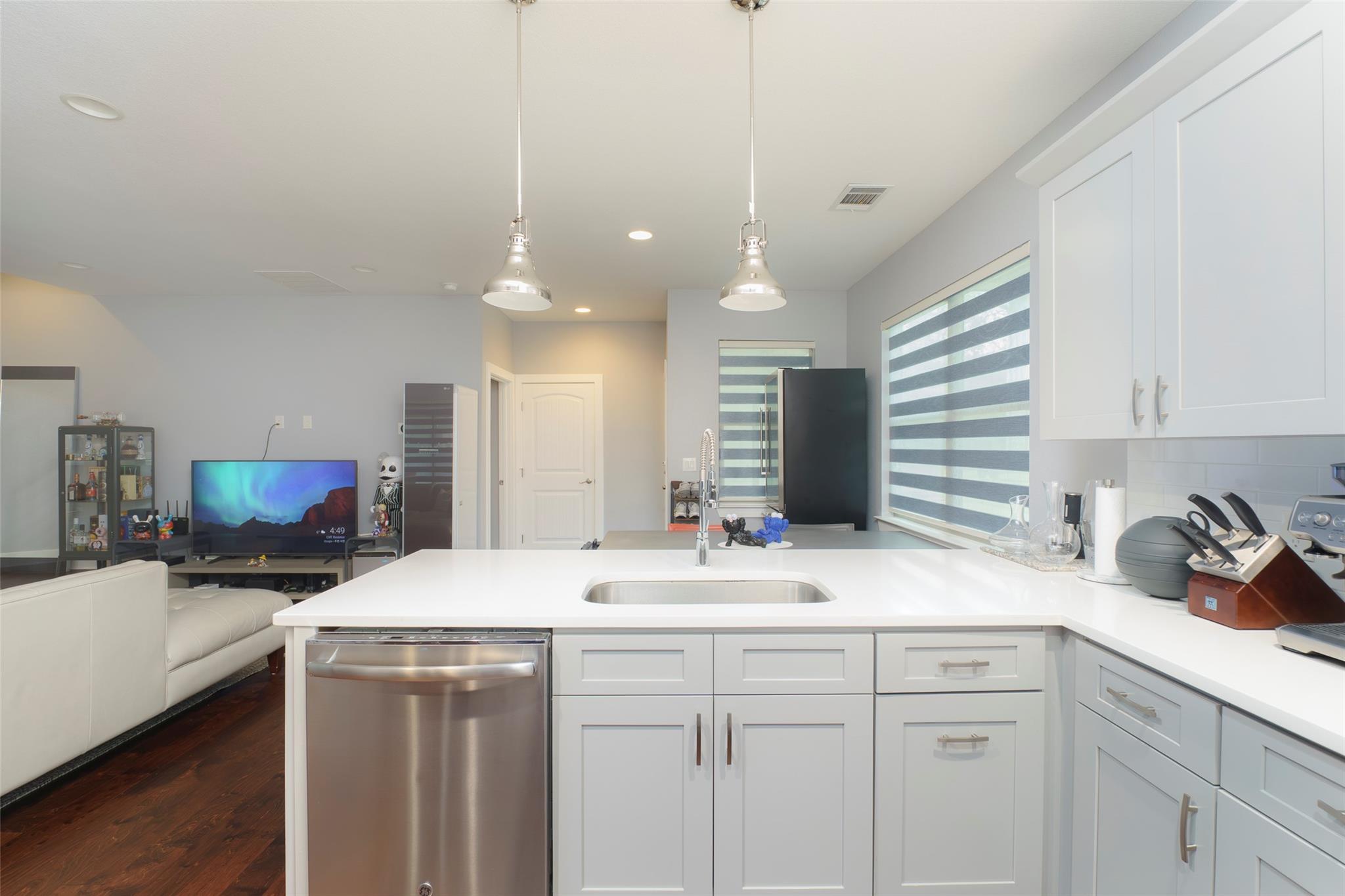 302 Delmar Ave # B, Austin, TX 78752