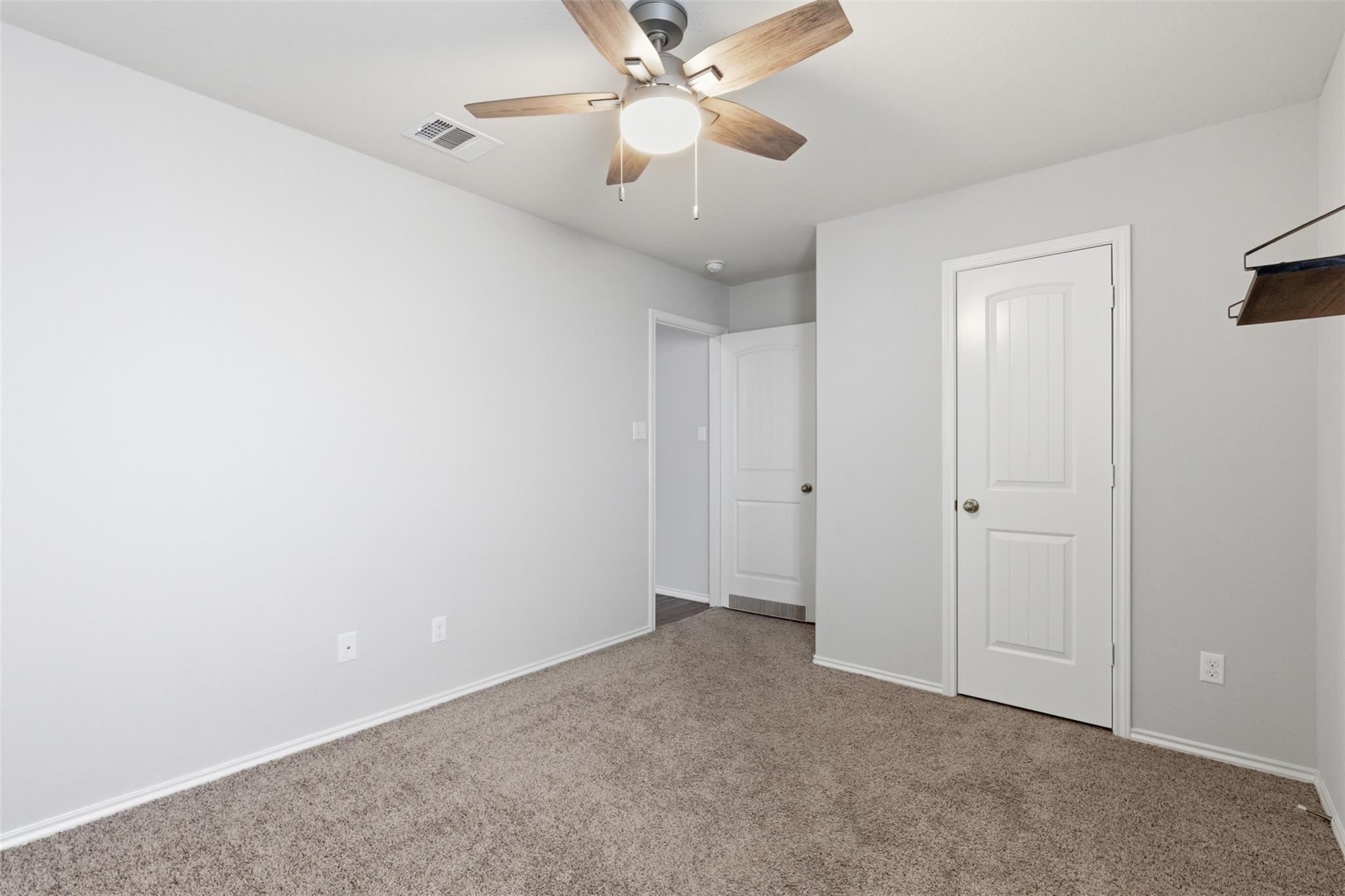 18420 Cloudmore Ln, Elgin, TX 78621