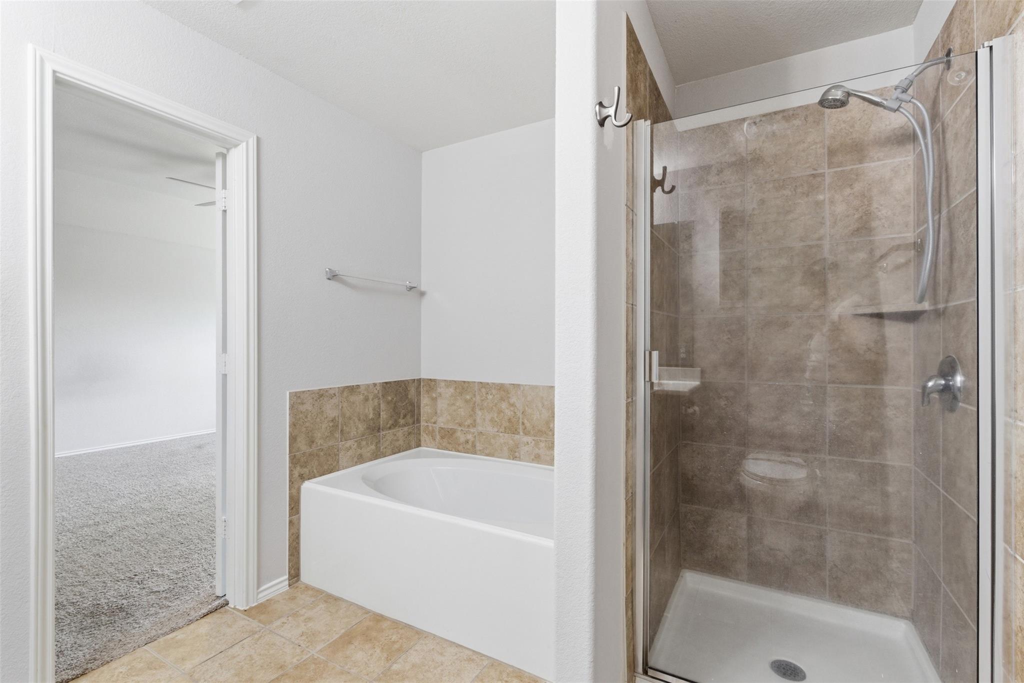 18420 Cloudmore Ln, Elgin, TX 78621