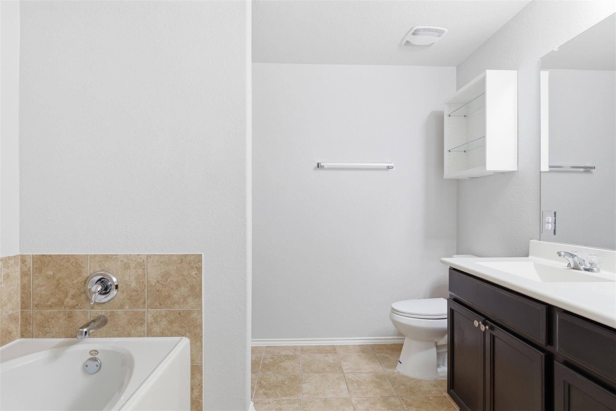 18420 Cloudmore Ln, Elgin, TX 78621