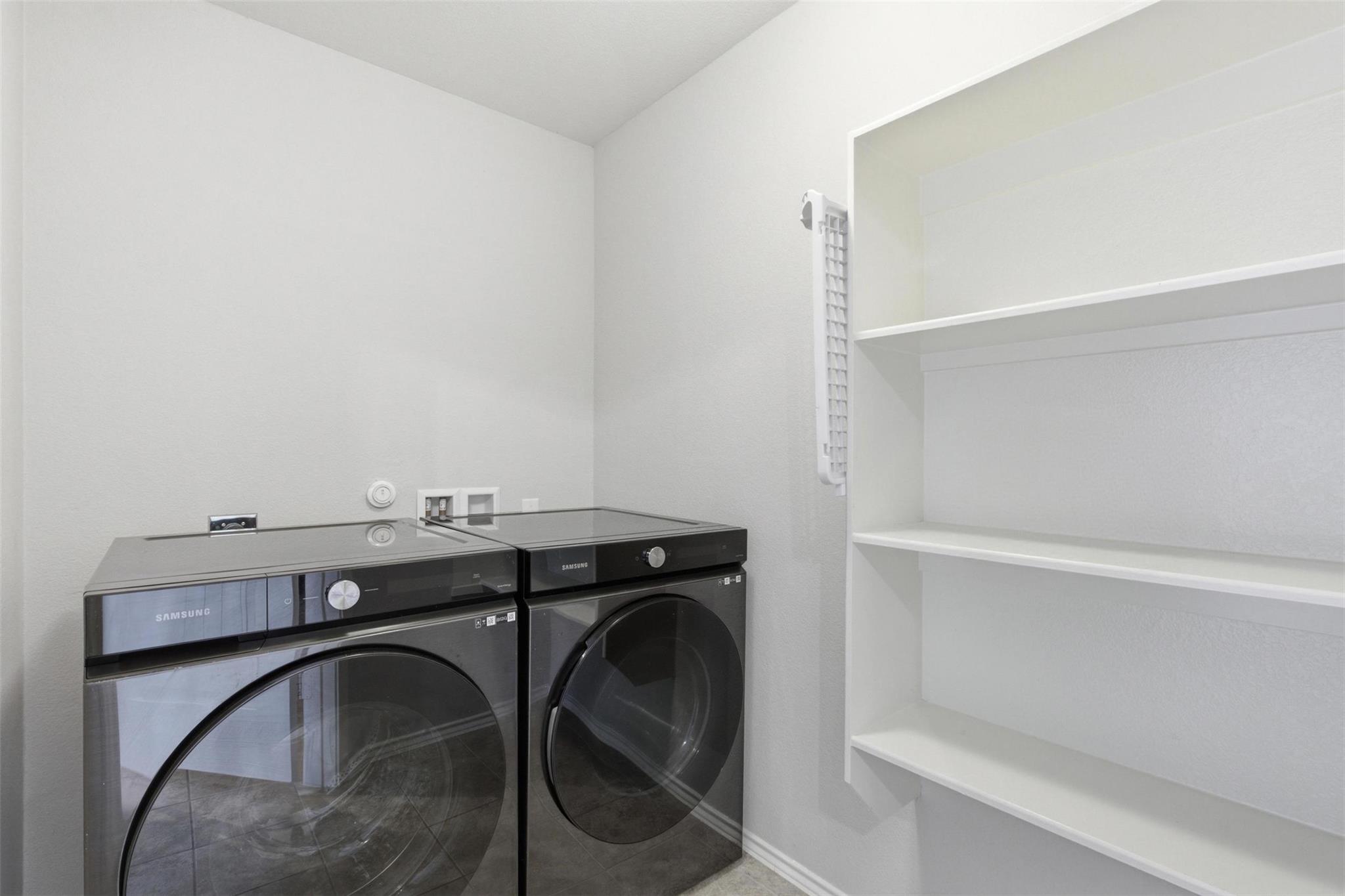 18420 Cloudmore Ln, Elgin, TX 78621