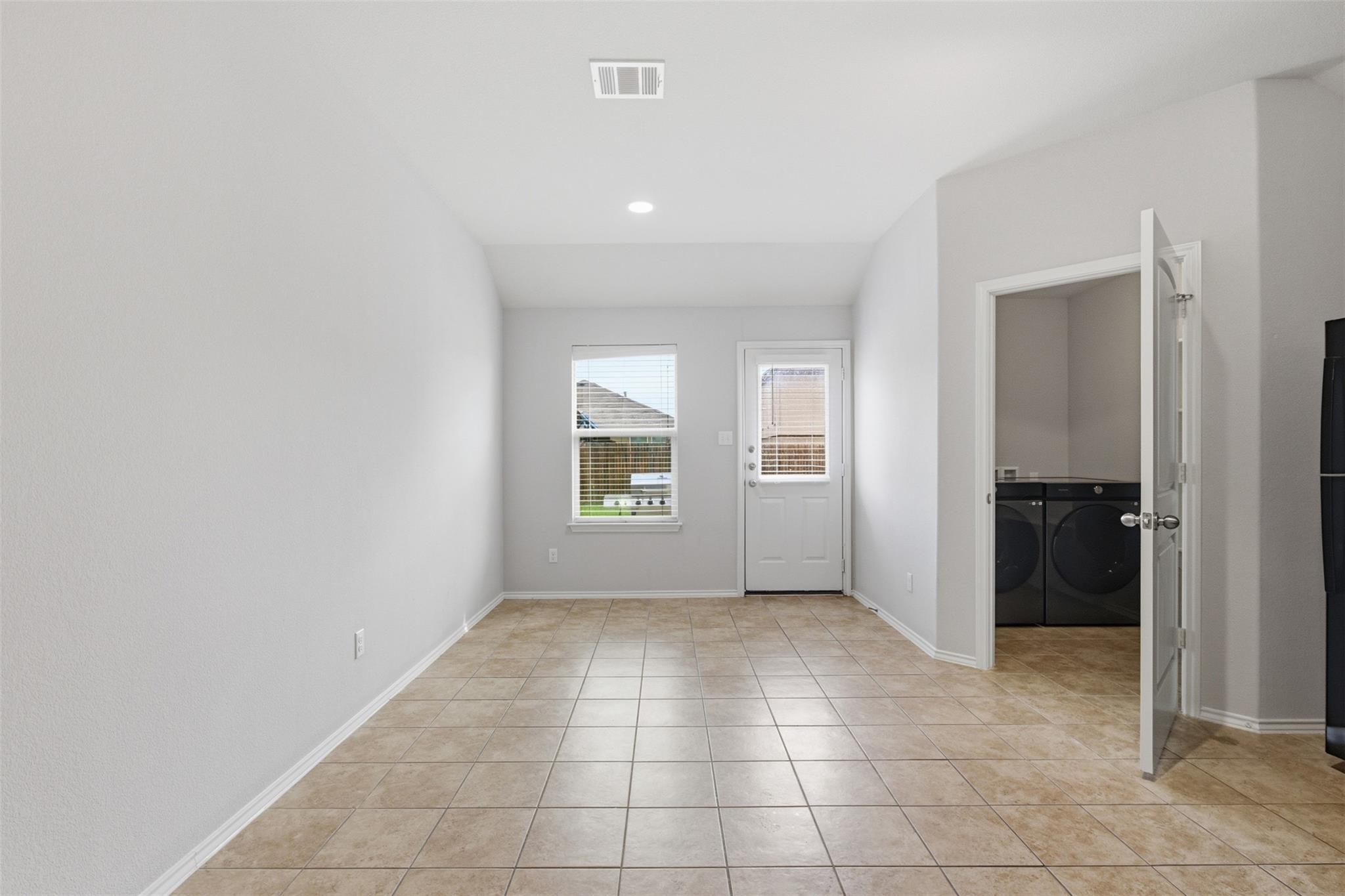 18420 Cloudmore Ln, Elgin, TX 78621