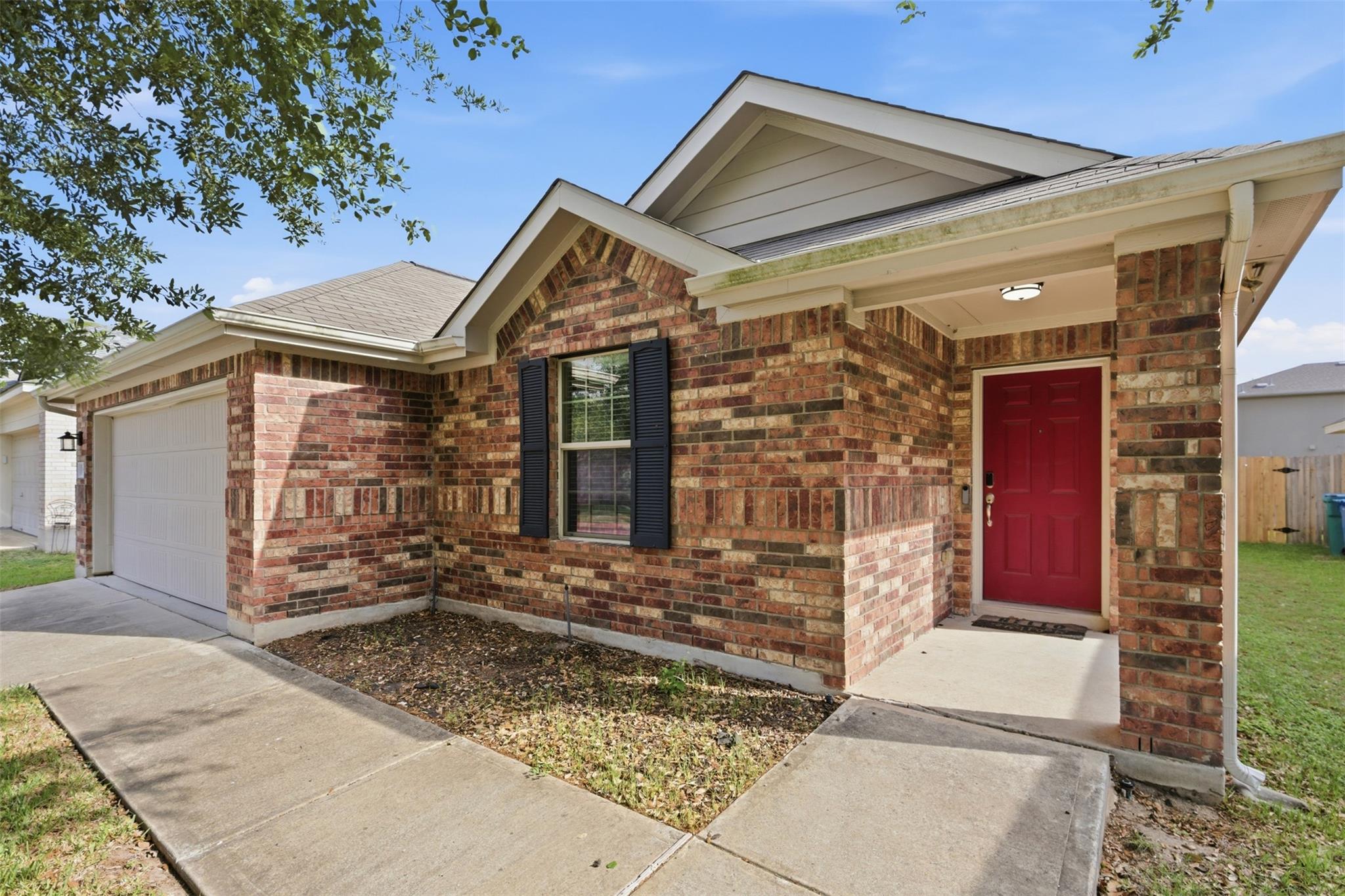 18420 Cloudmore Ln, Elgin, TX 78621
