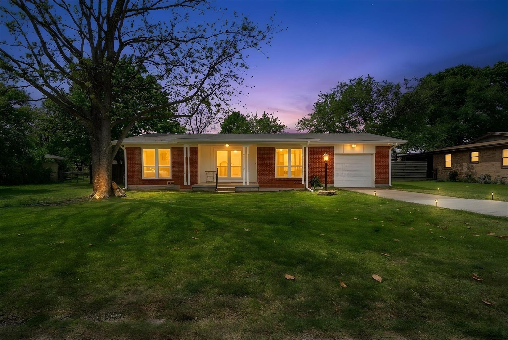 104 S Meadow Dr, Little River Academy, TX 76554