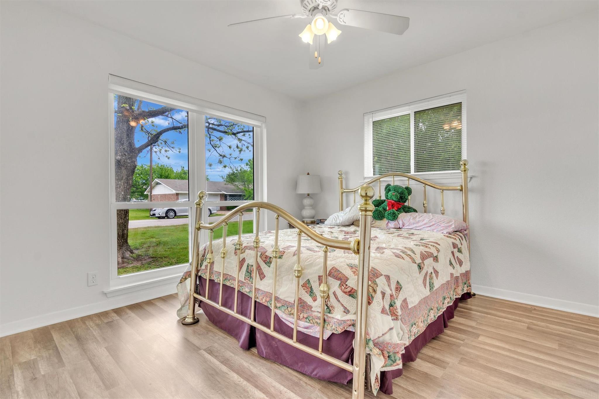 104 S Meadow Dr, Little River Academy, TX 76554