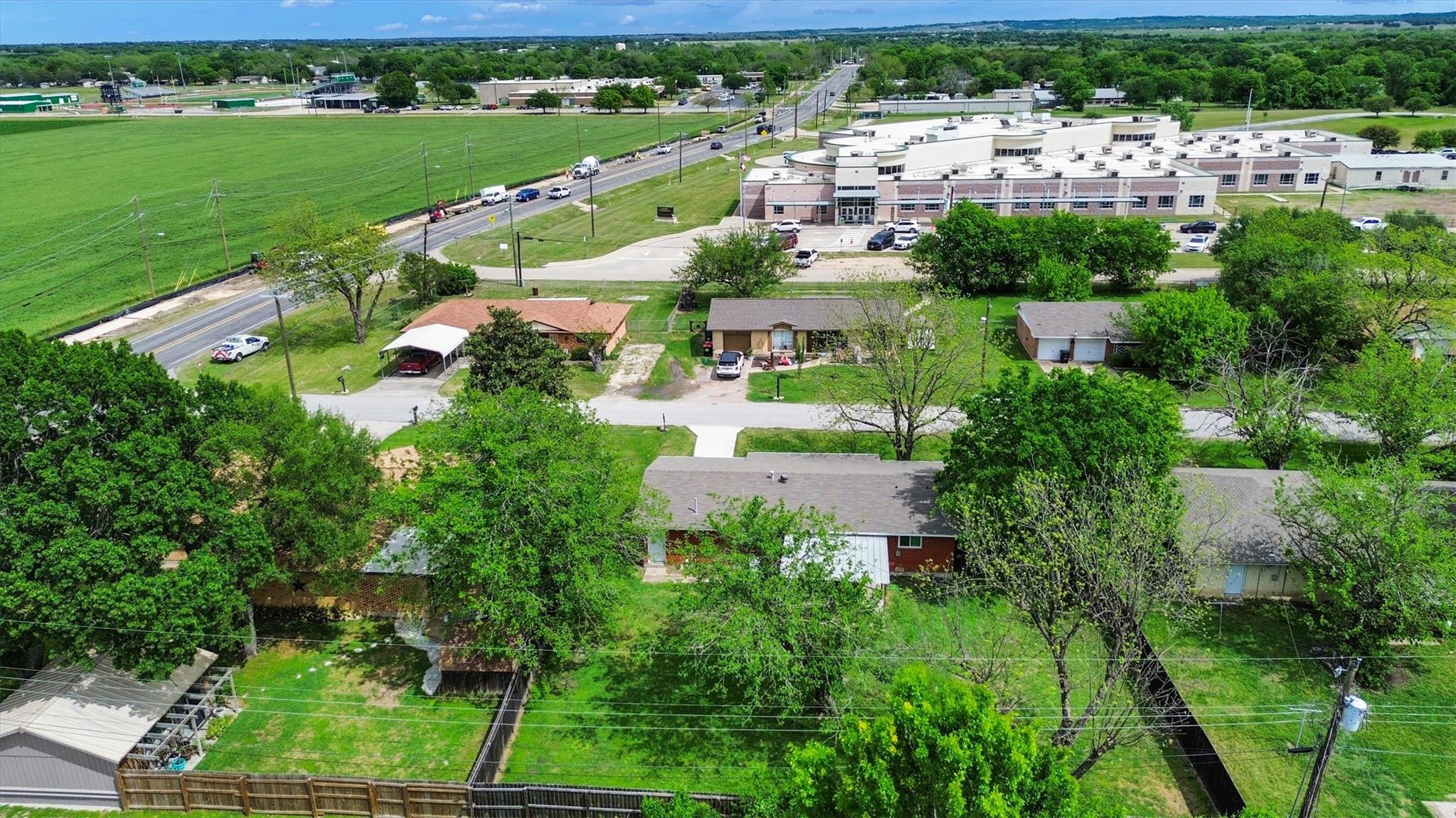 104 S Meadow Dr, Little River Academy, TX 76554