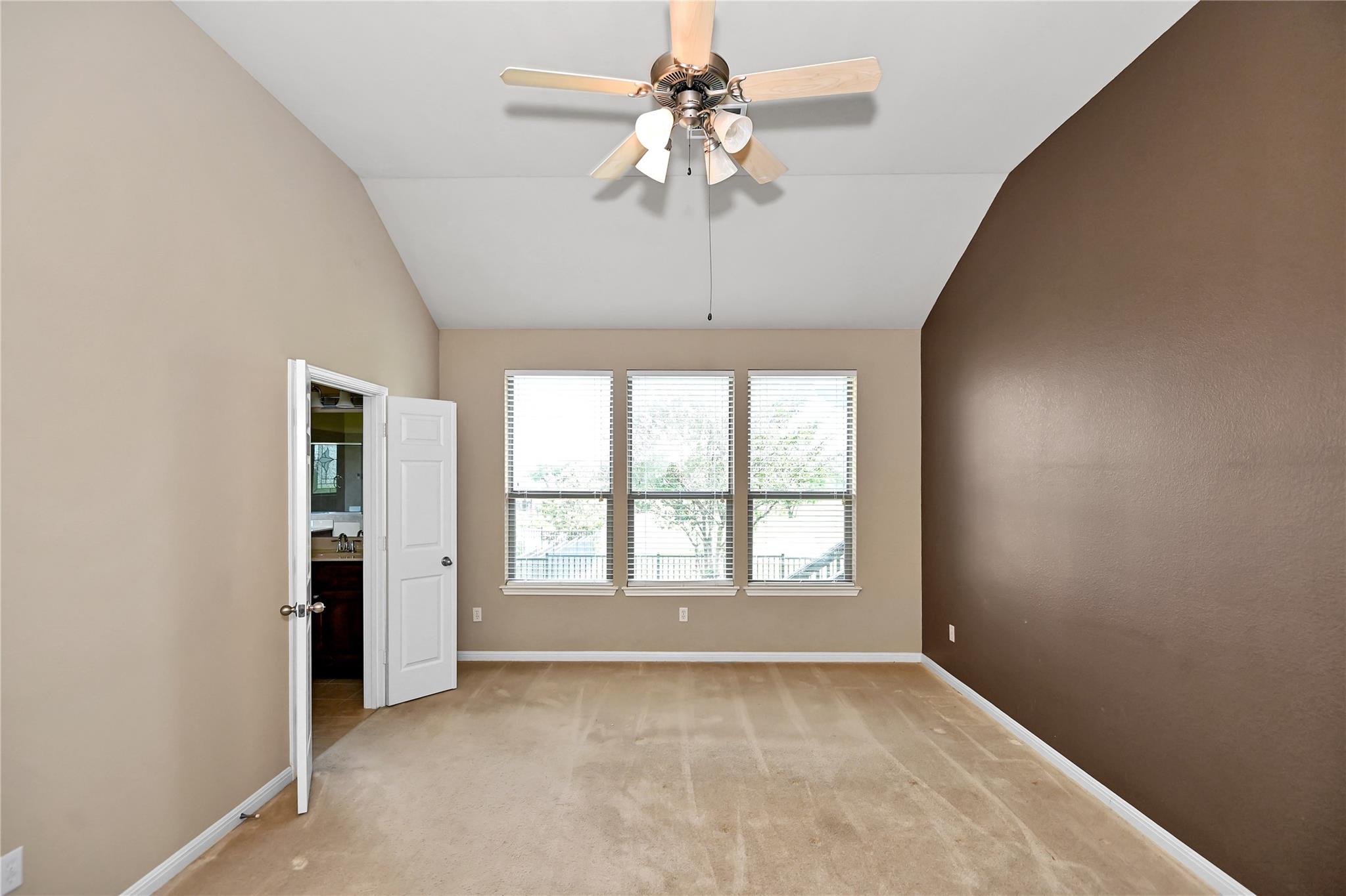 1915 Kempwood Loop, Round Rock, TX 78665