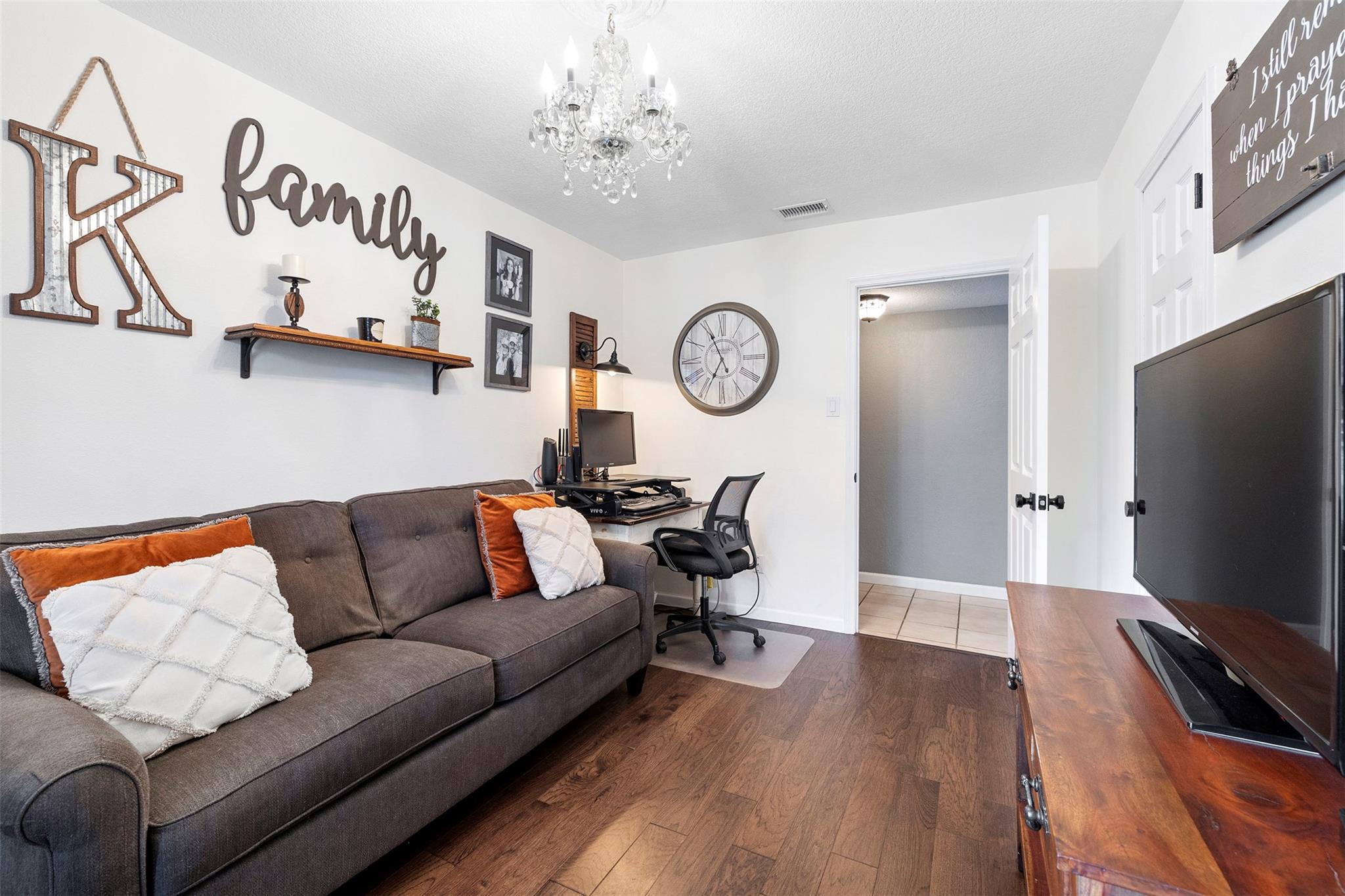 208 Willet Dr, Buda, TX 78610