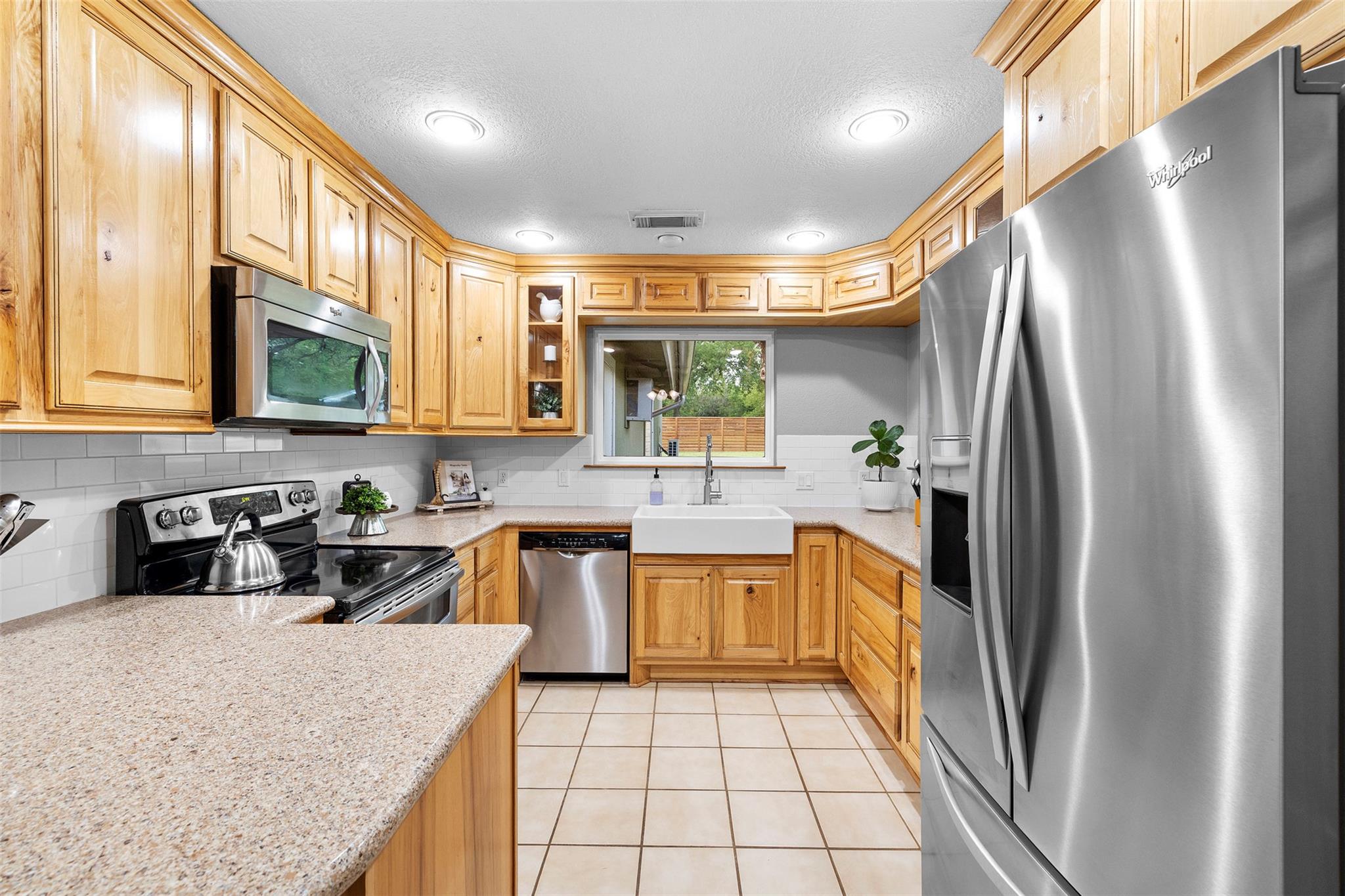 208 Willet Dr, Buda, TX 78610