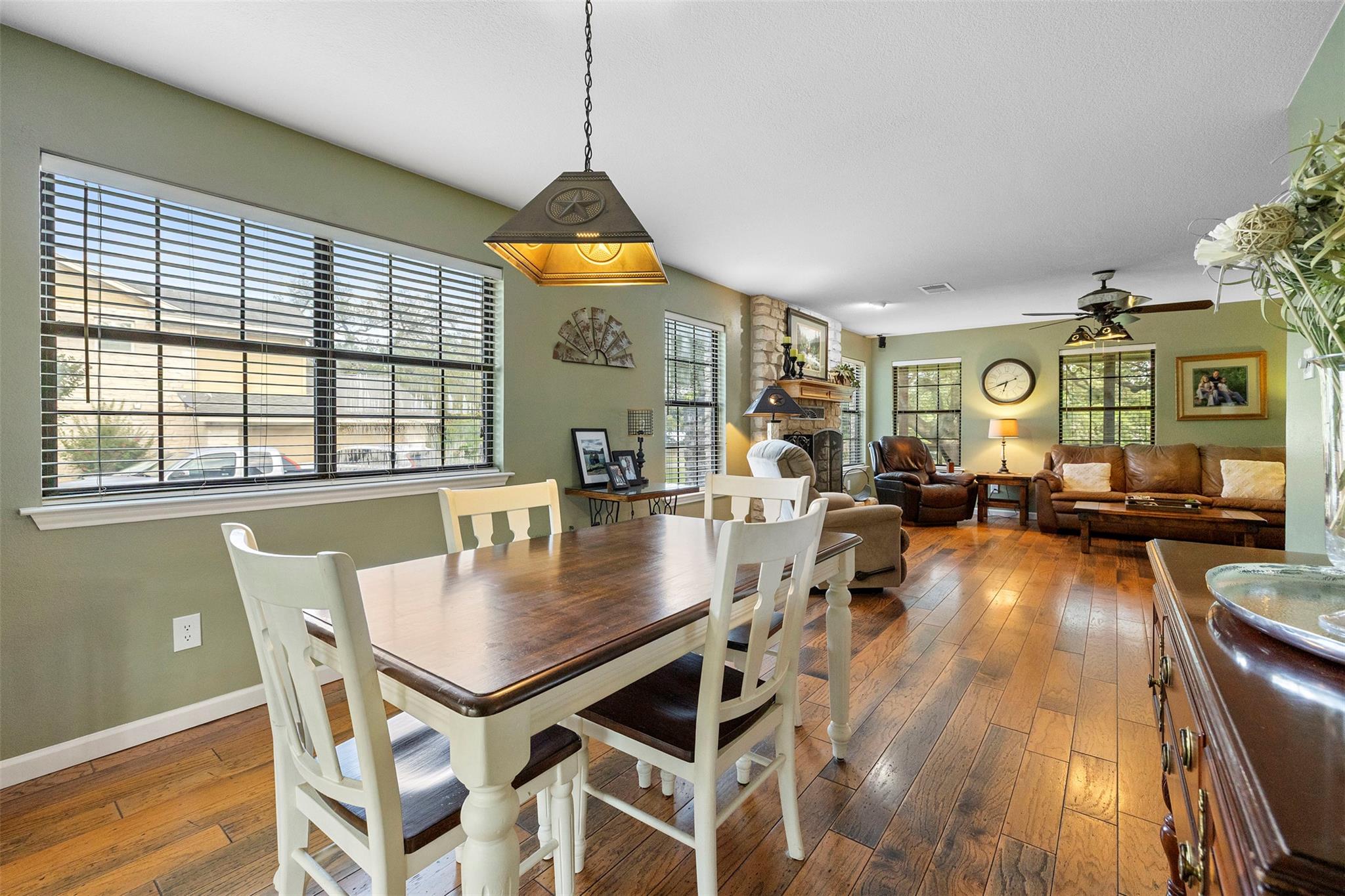 208 Willet Dr, Buda, TX 78610