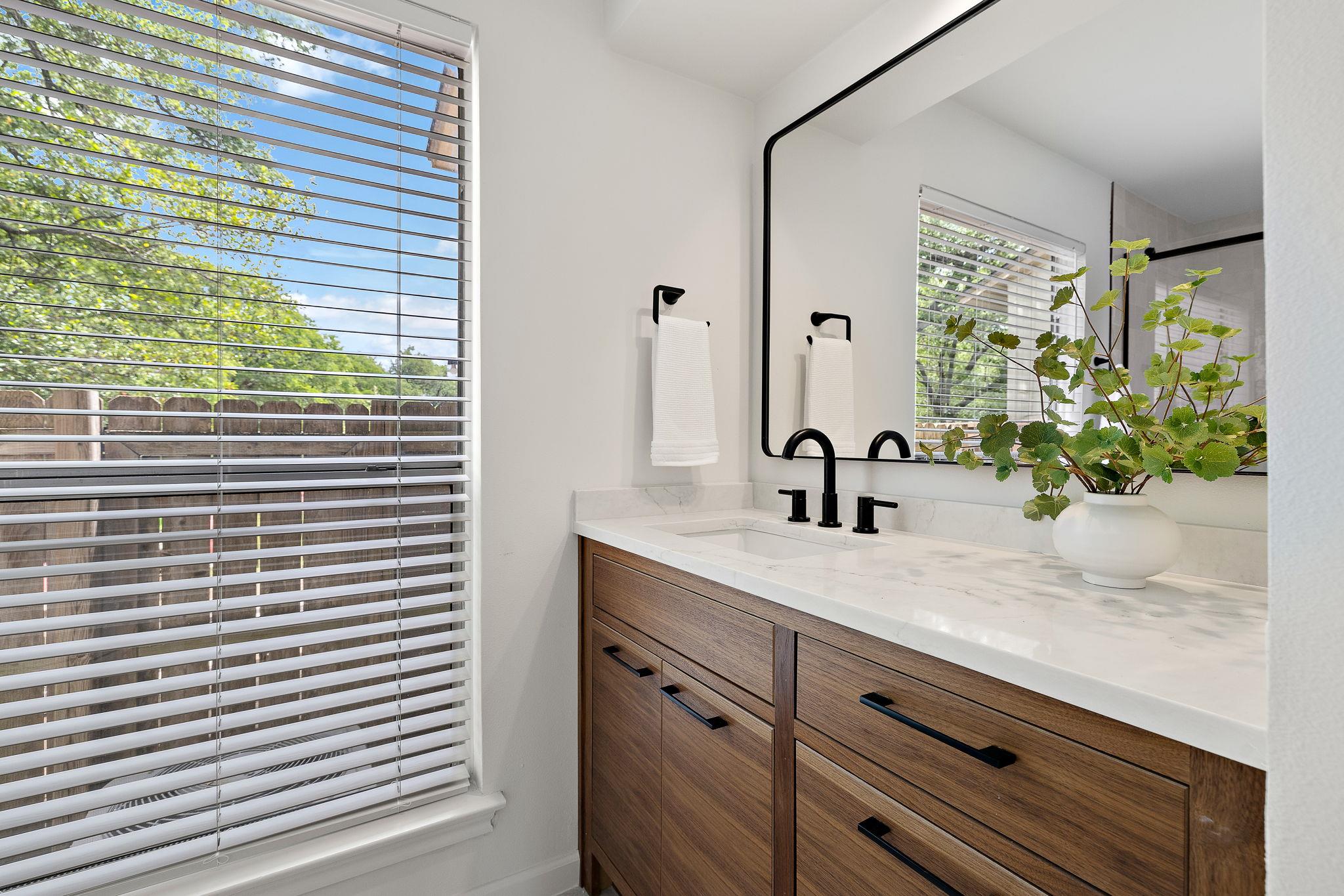 8211 Greenslope Dr, Austin, TX 78759