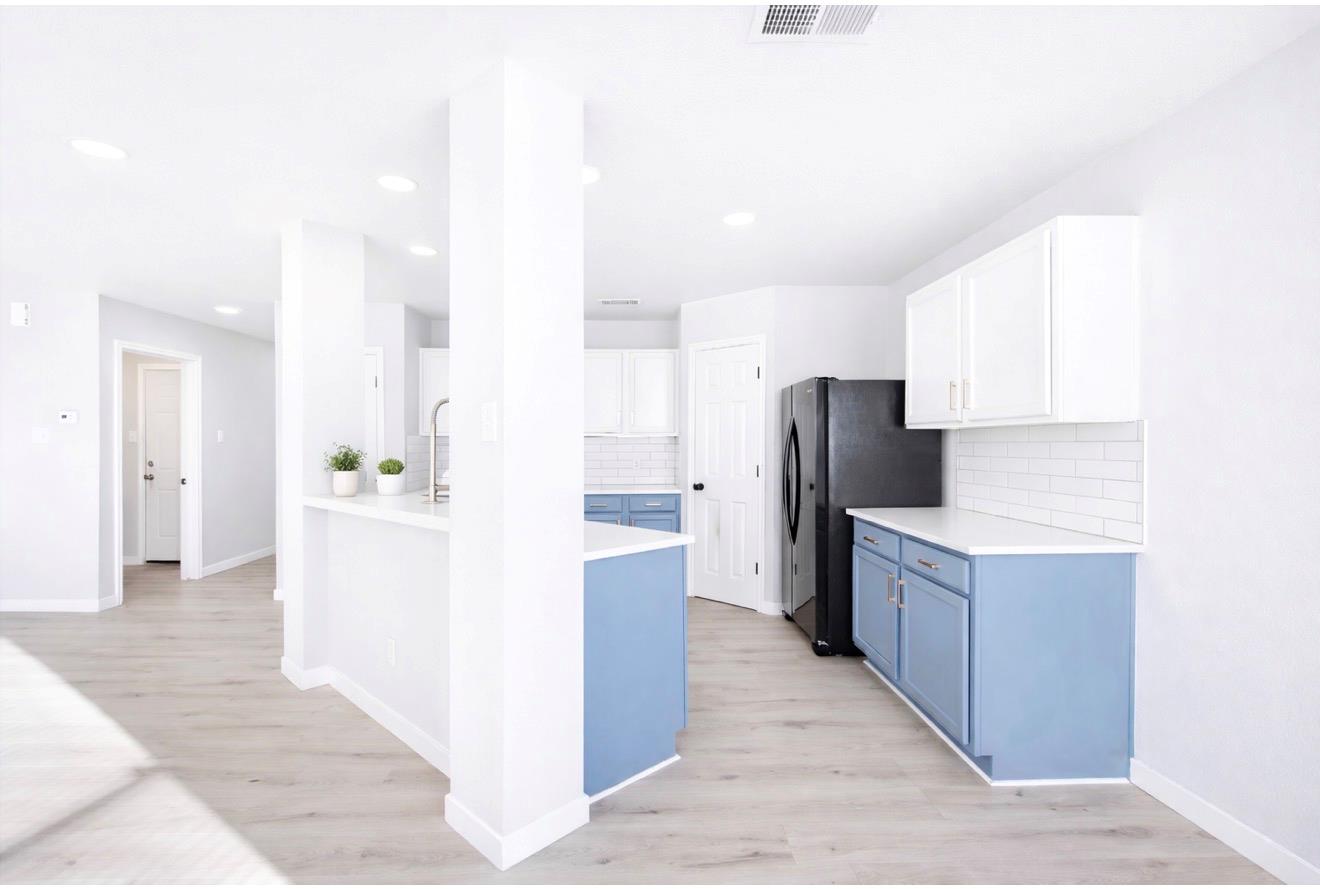 313 Drystone Trl, Liberty Hill, TX 78642