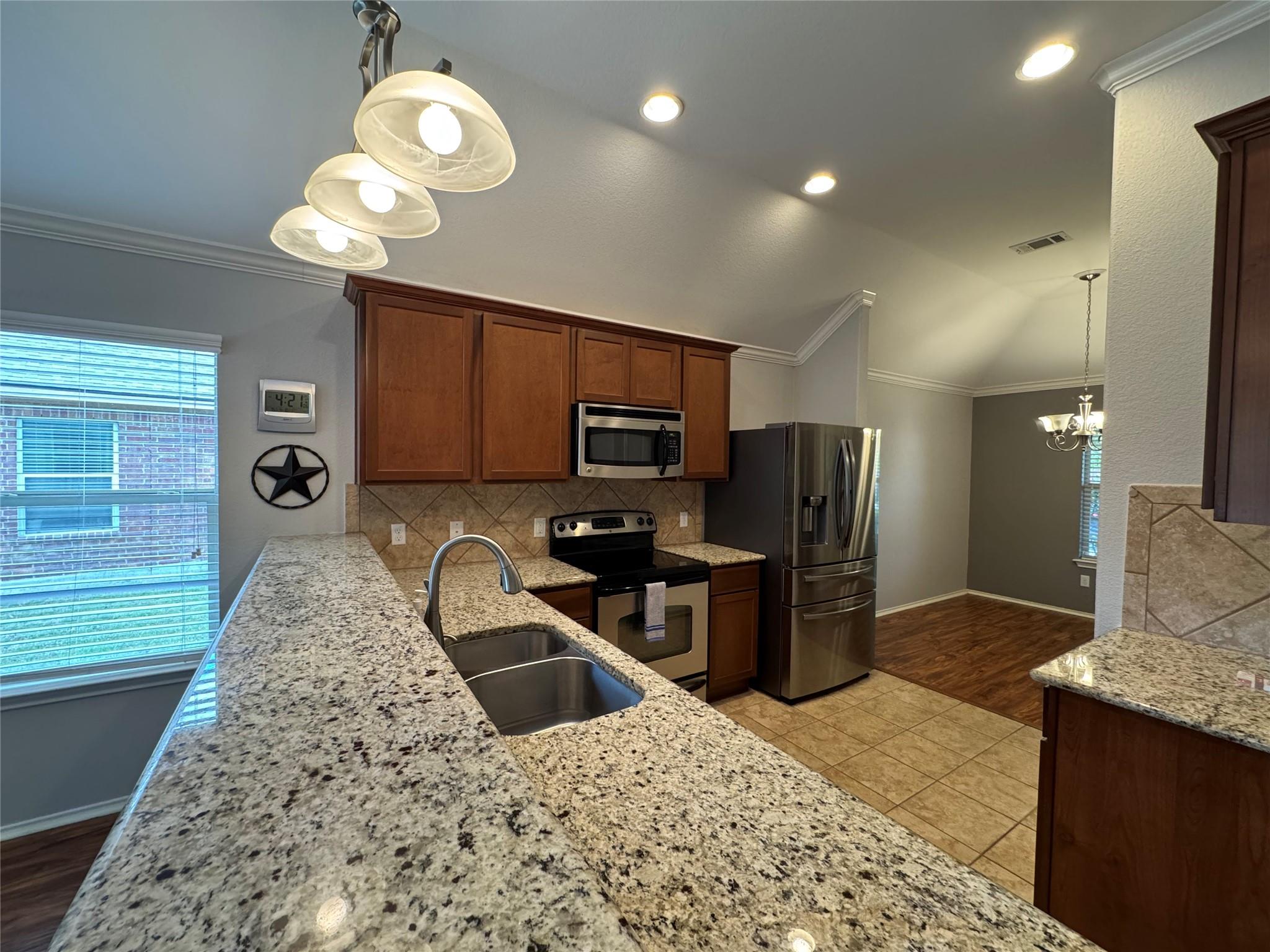 112 Eagle Owl Loop, Leander, TX 78641