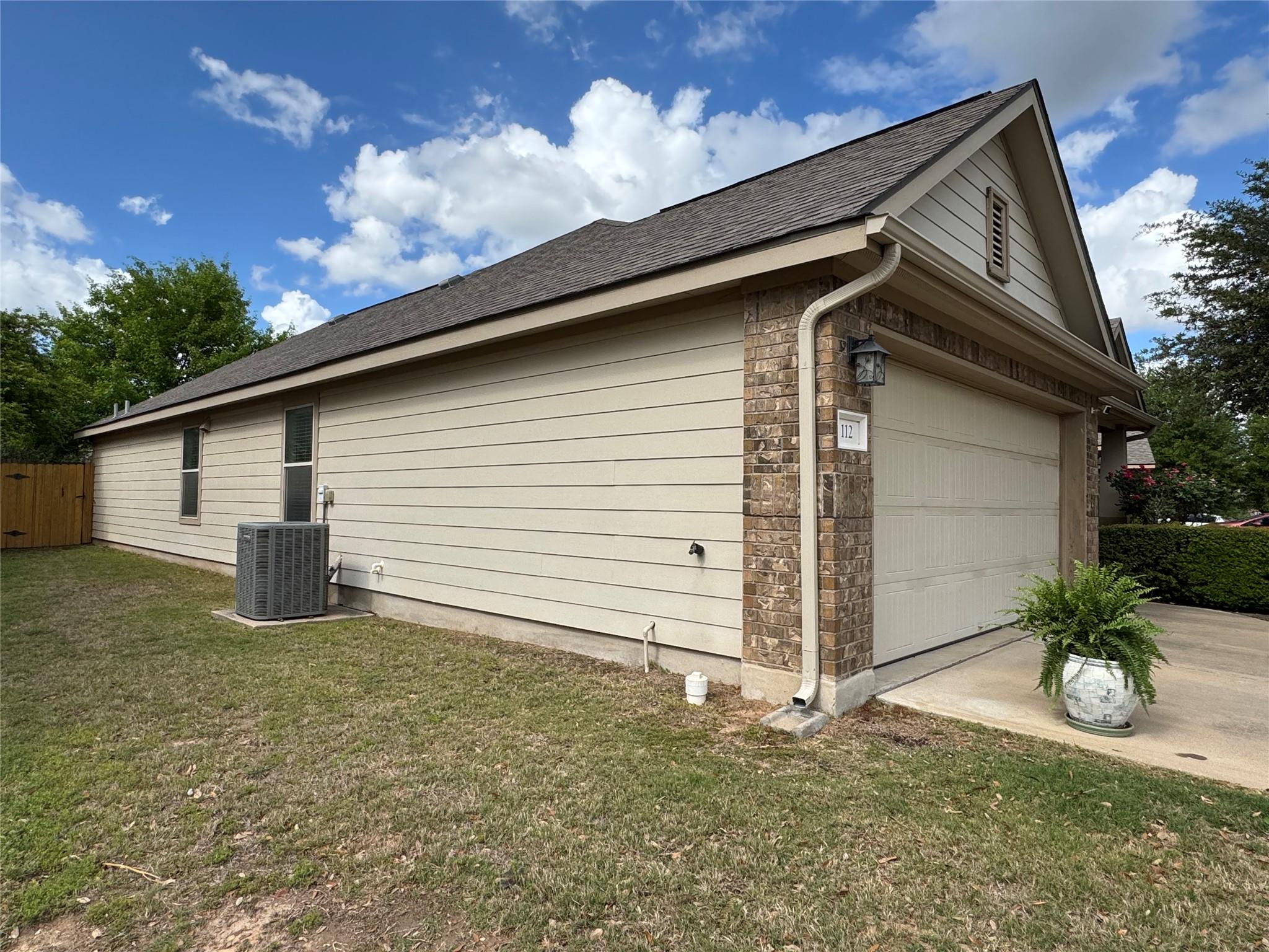 112 Eagle Owl Loop, Leander, TX 78641
