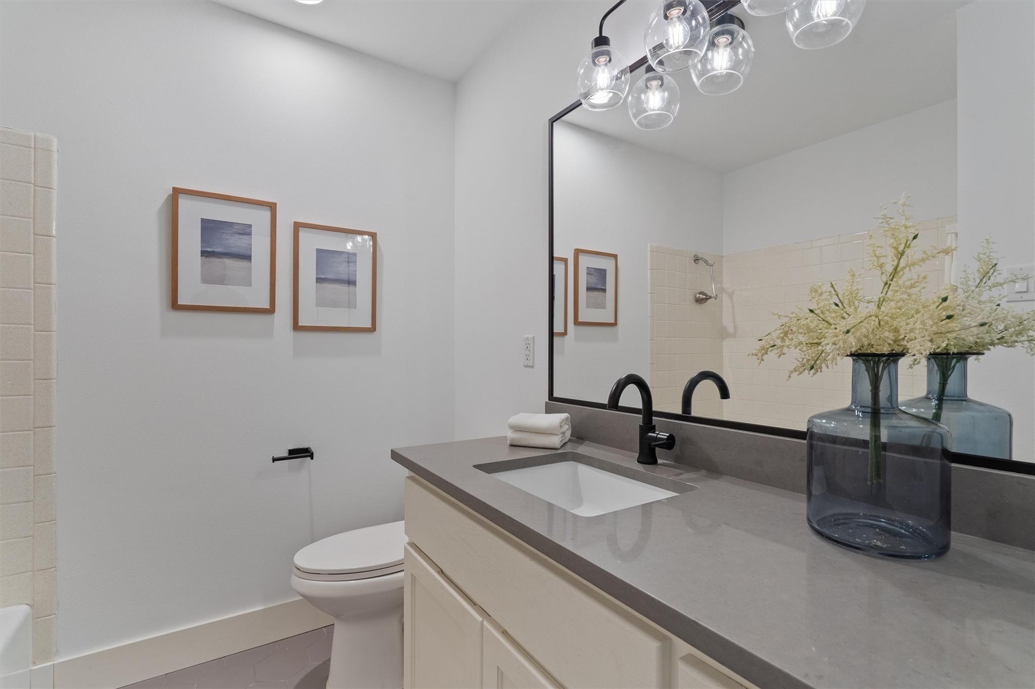 3306 Whiteway Dr, Austin, TX 78757