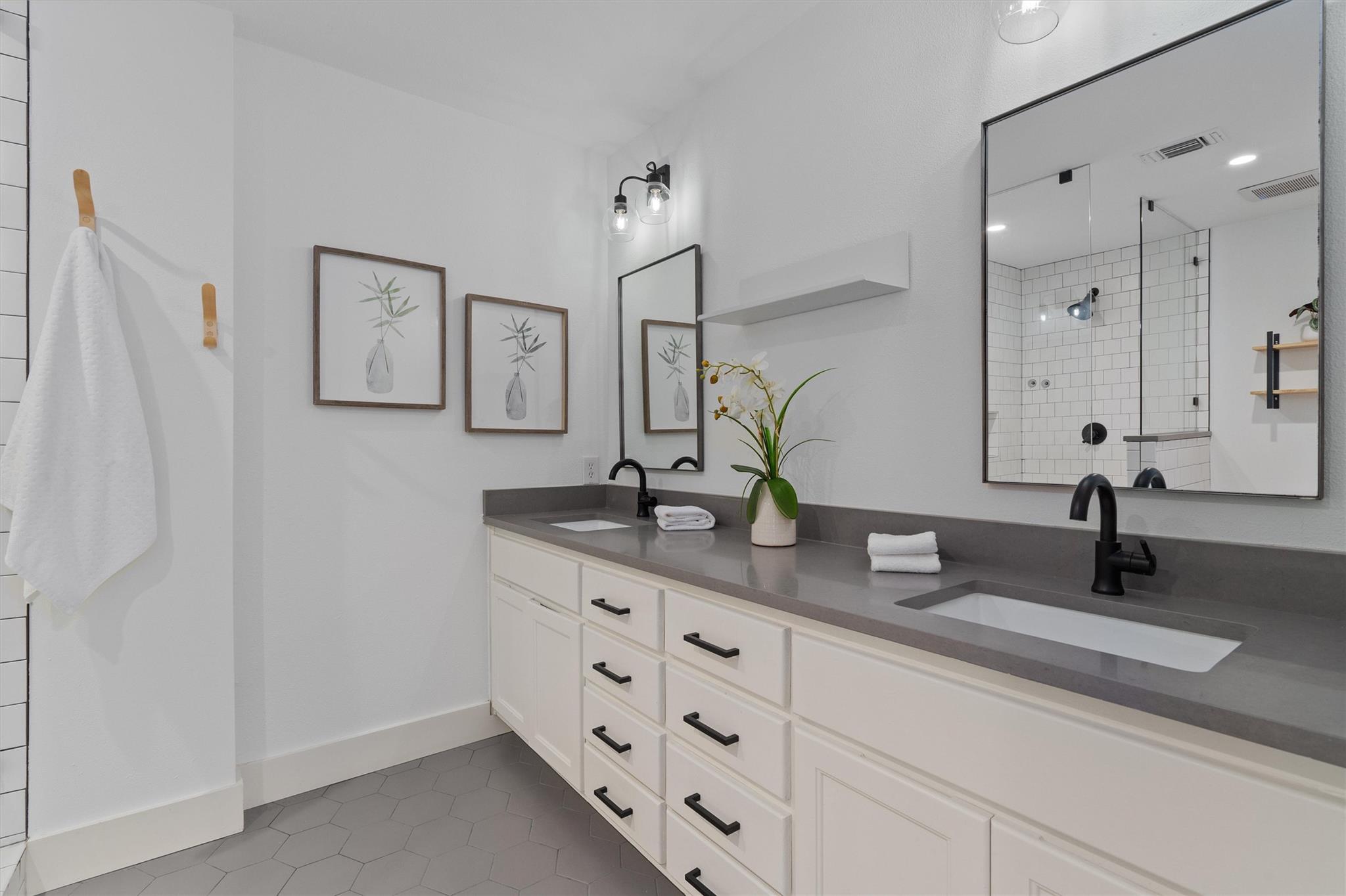 3306 Whiteway Dr, Austin, TX 78757