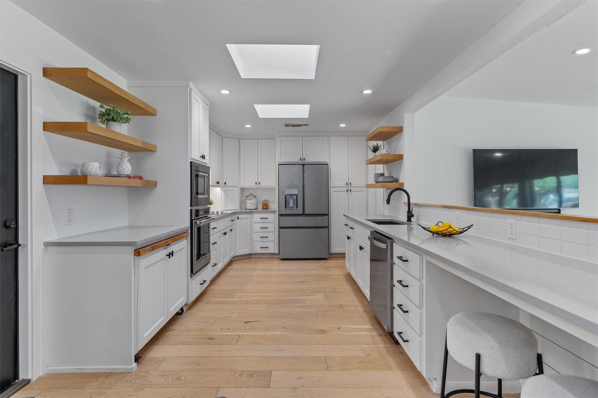 3306 Whiteway Dr, Austin, TX 78757