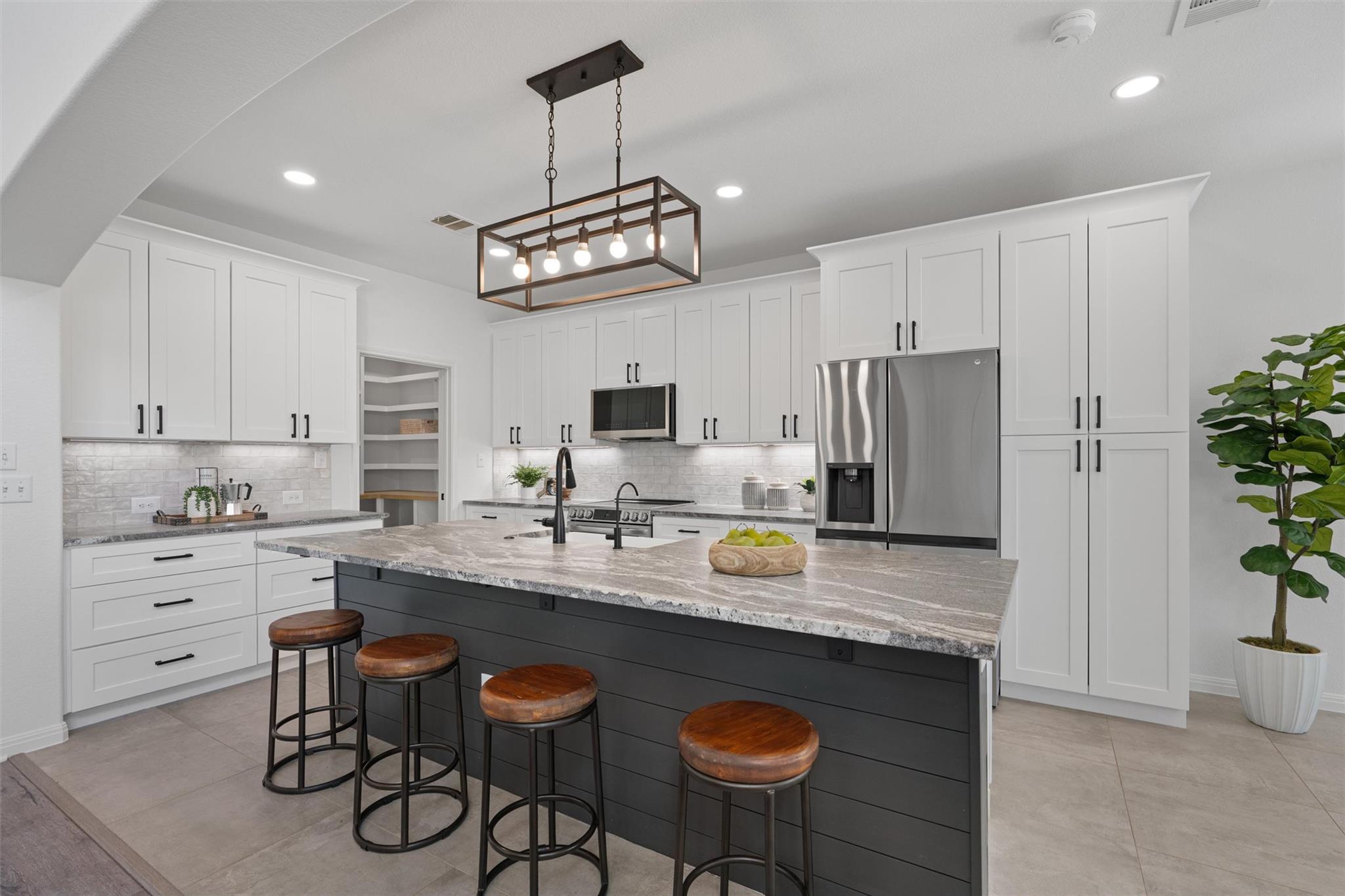 232 Prospector Ln, Liberty Hill, TX 78642