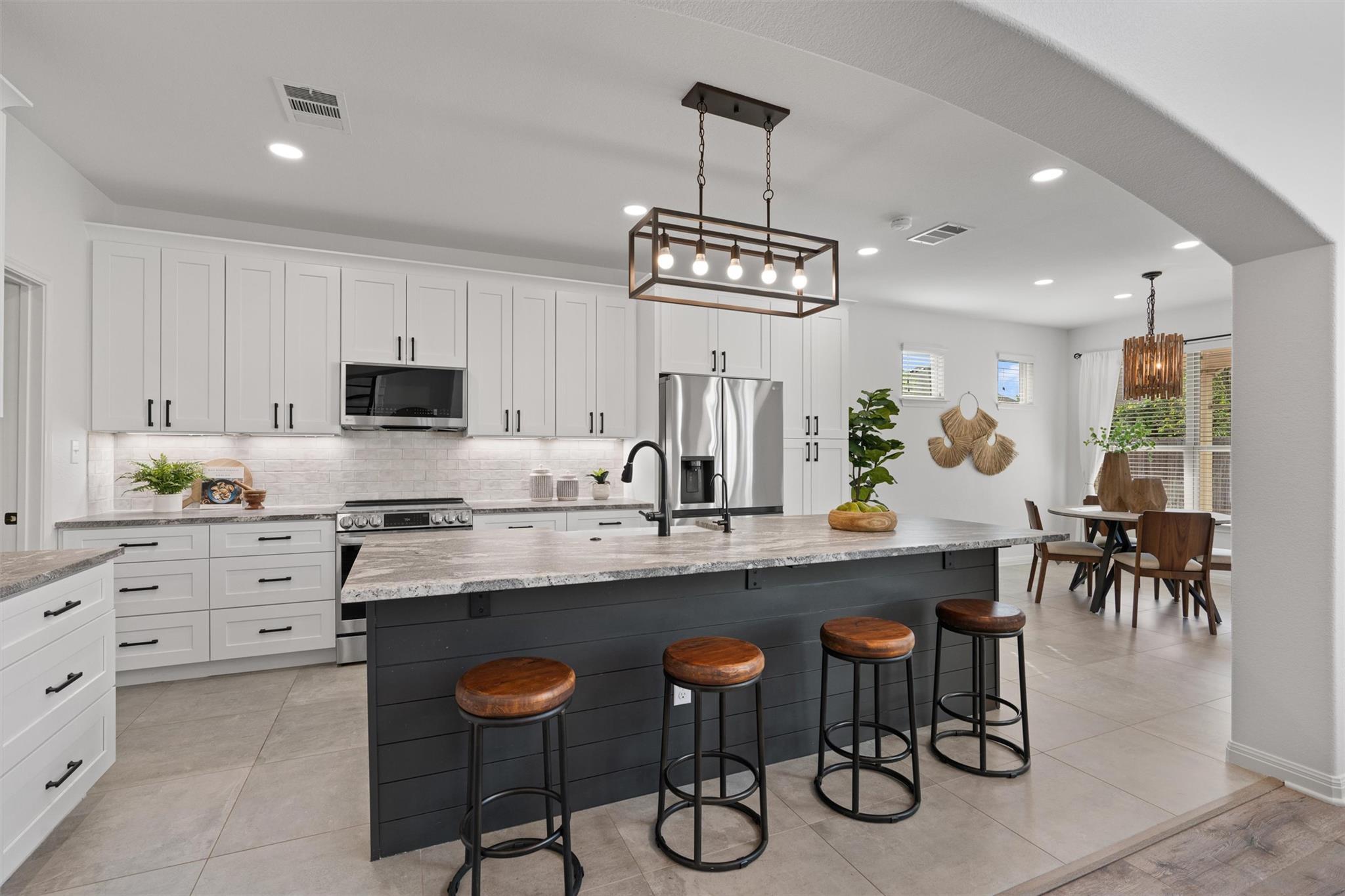 232 Prospector Ln, Liberty Hill, TX 78642