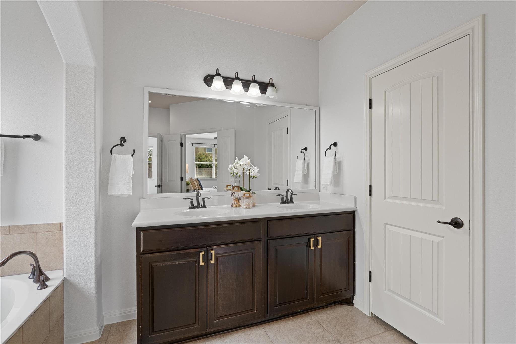 232 Prospector Ln, Liberty Hill, TX 78642