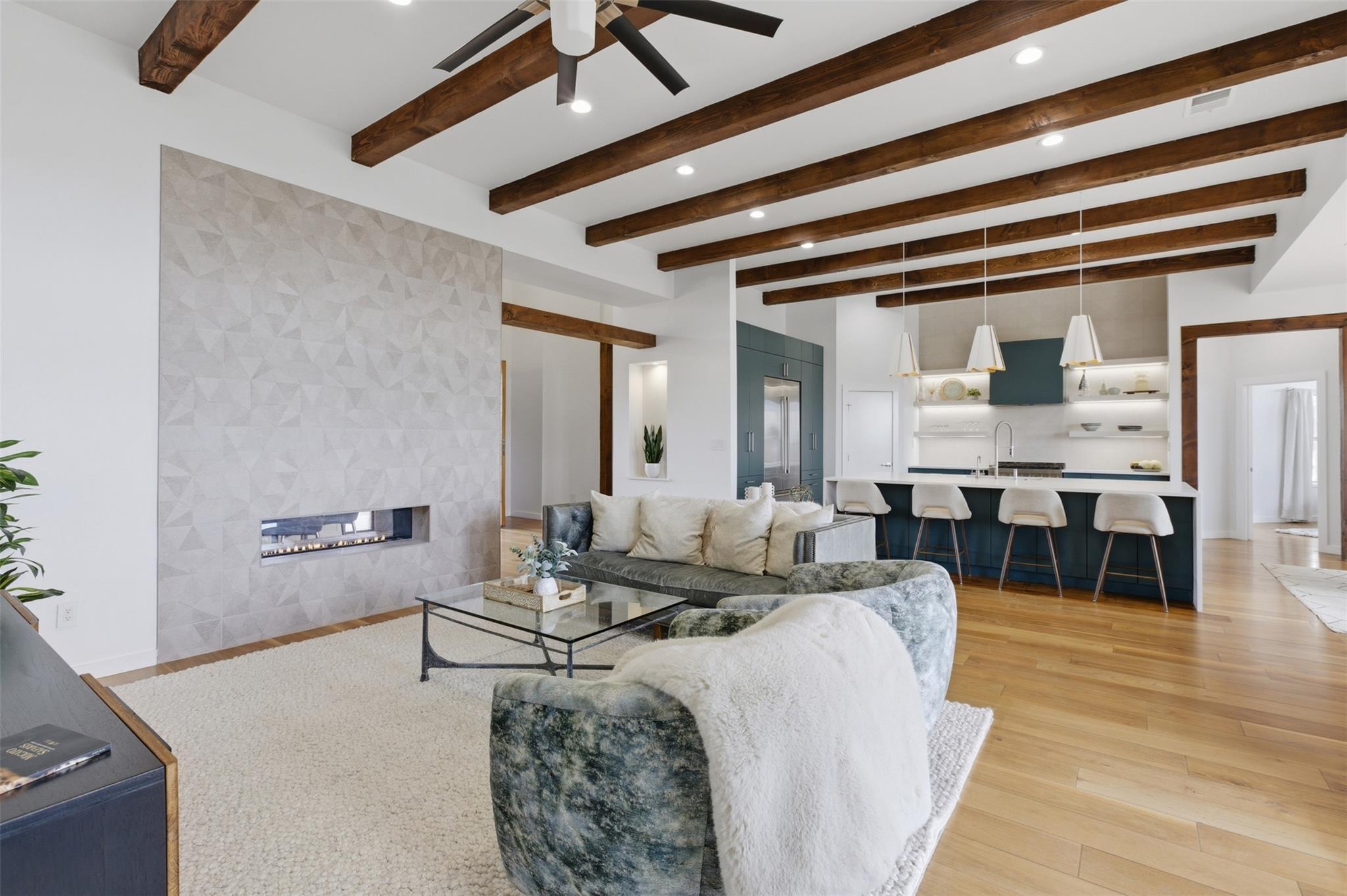 215 Mesa Vista Dr, Leander, TX 78641