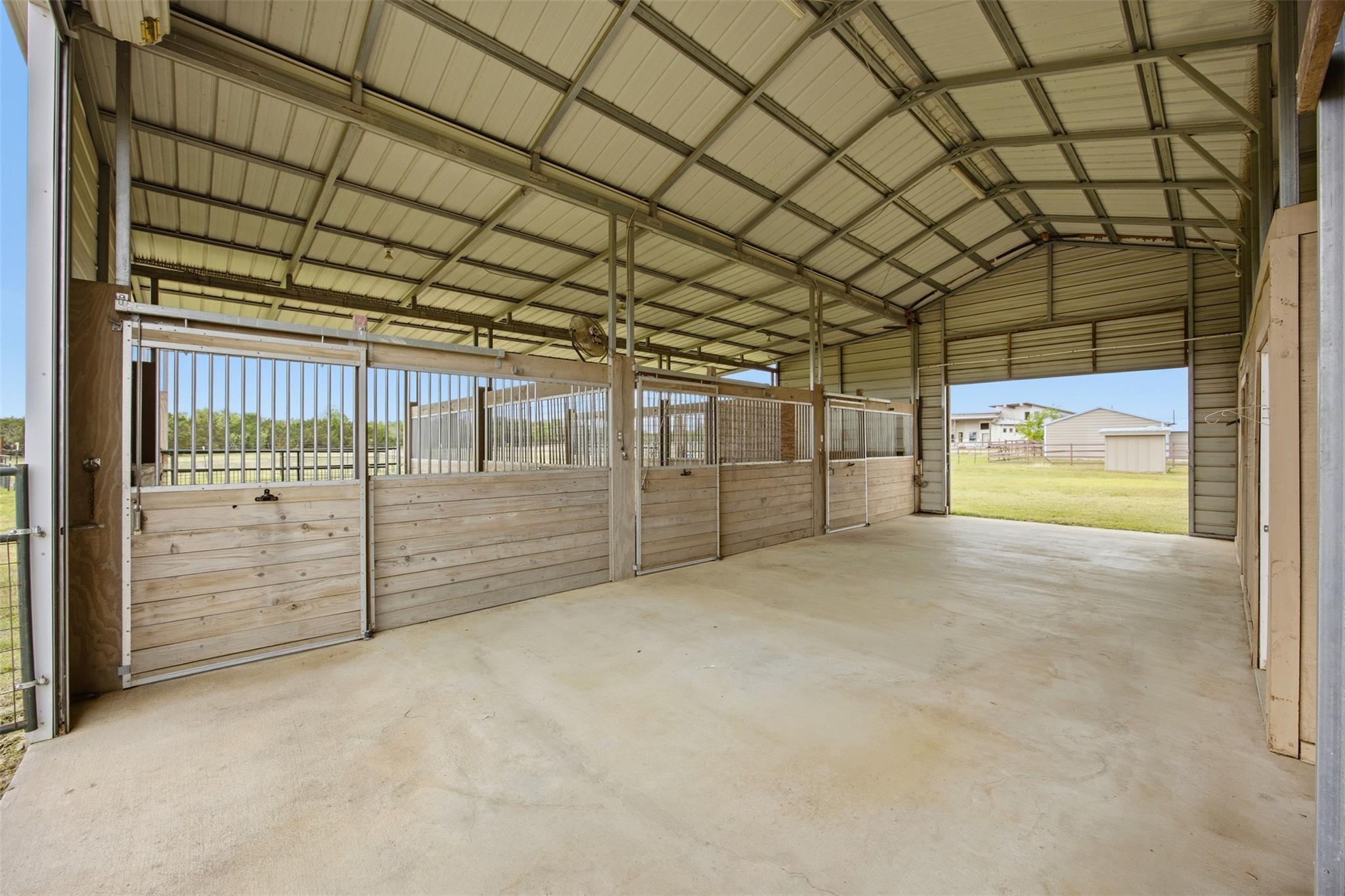 215 Mesa Vista Dr, Leander, TX 78641