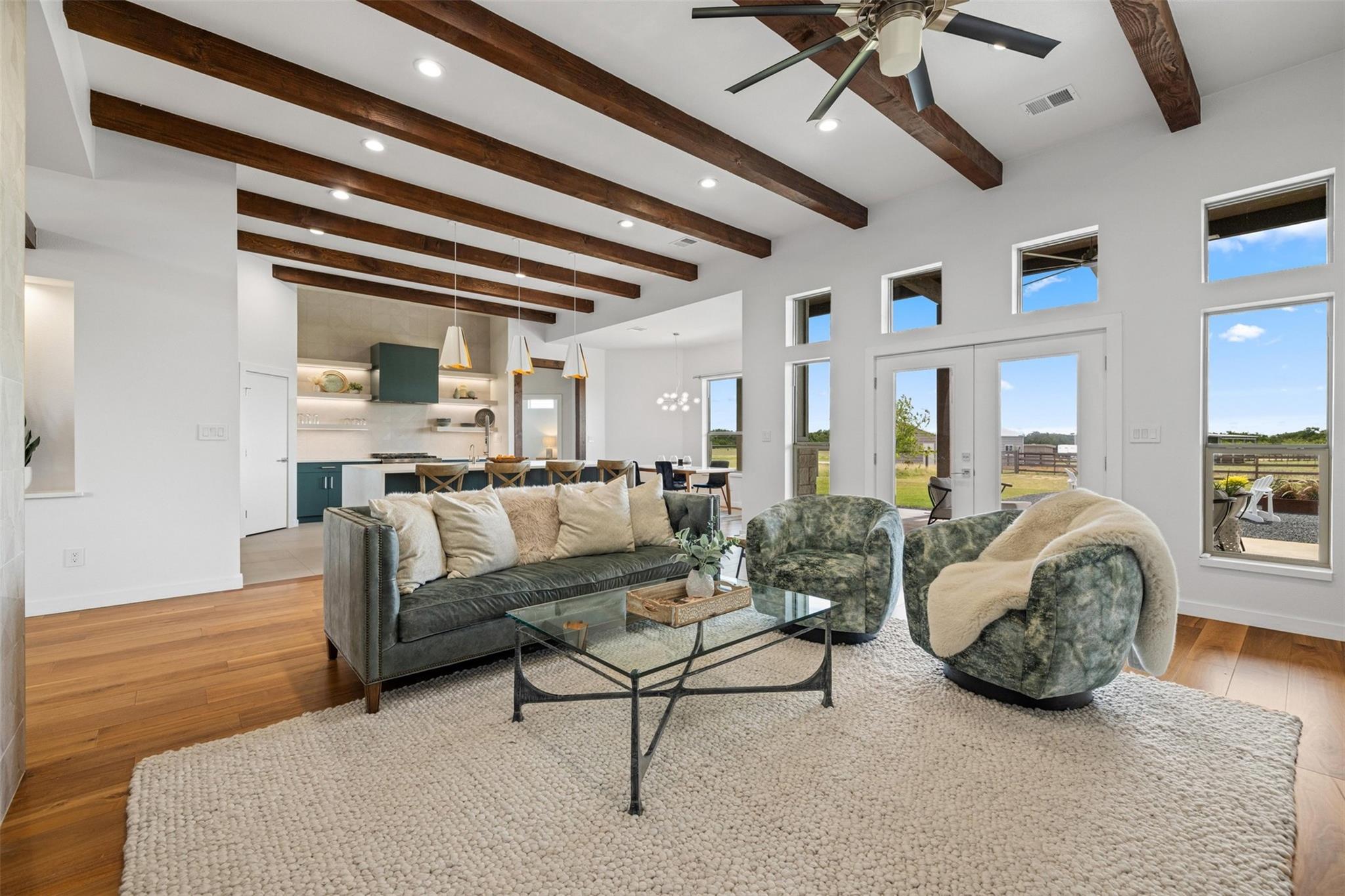 215 Mesa Vista Dr, Leander, TX 78641