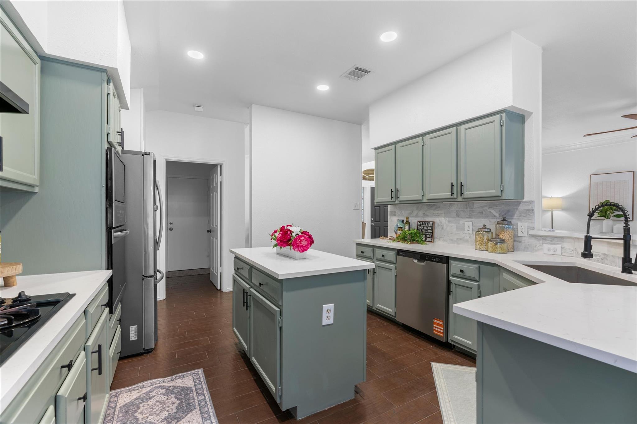 9305 Lightwood Loop, Austin, TX 78748