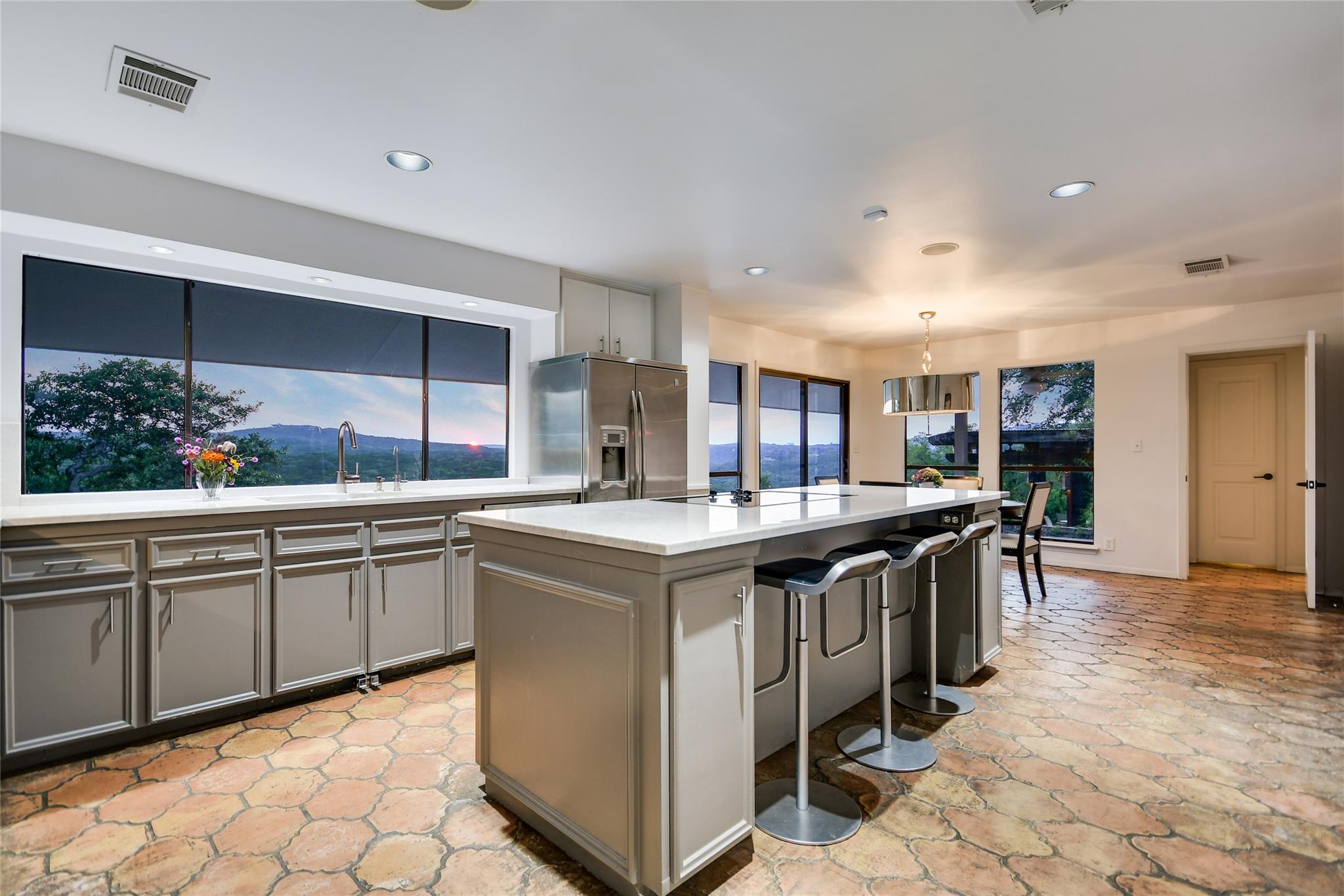 2200 CERCA VIEJO Way, Austin, TX 78746