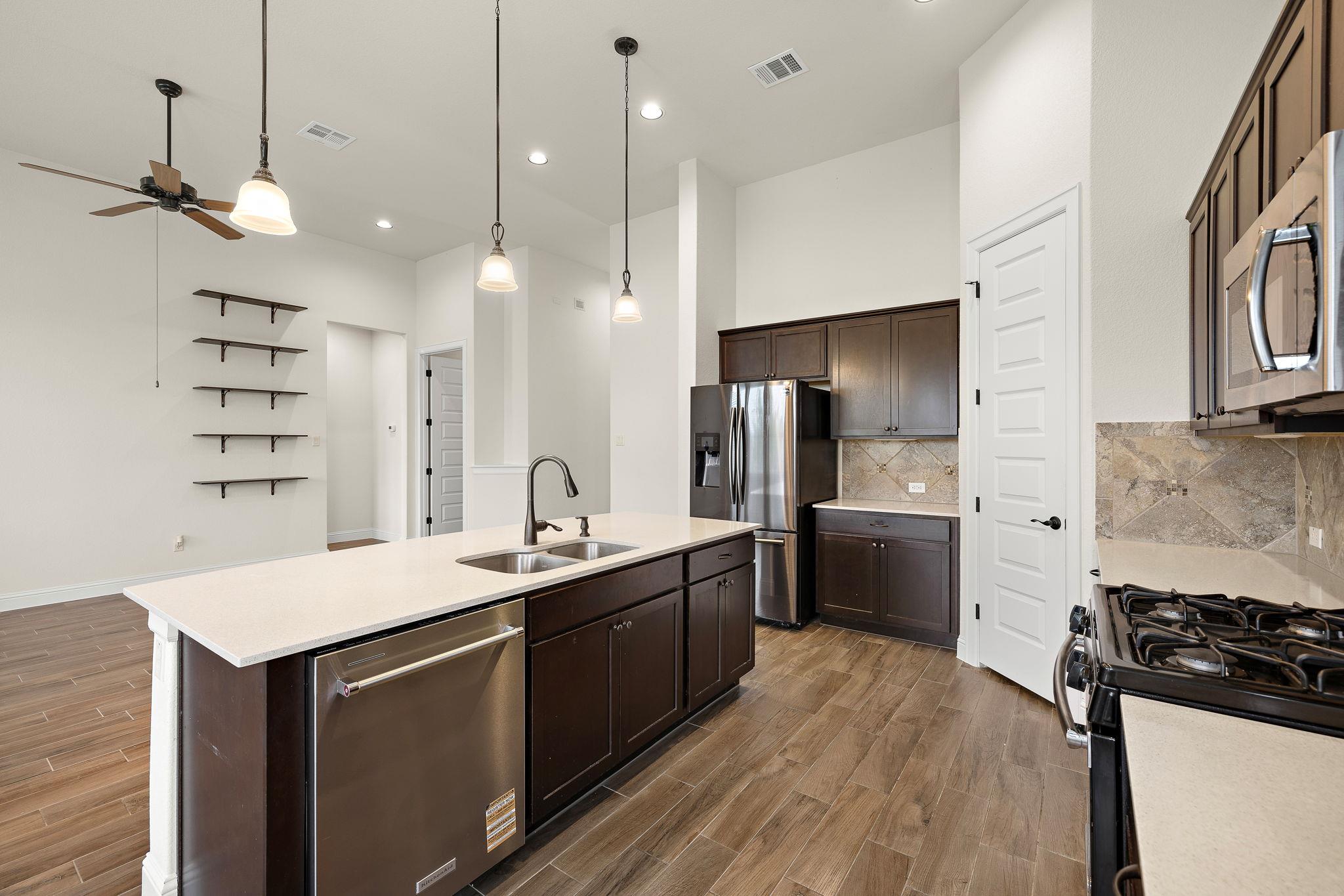 6728 Brindisi Pl, Round Rock, TX 78665