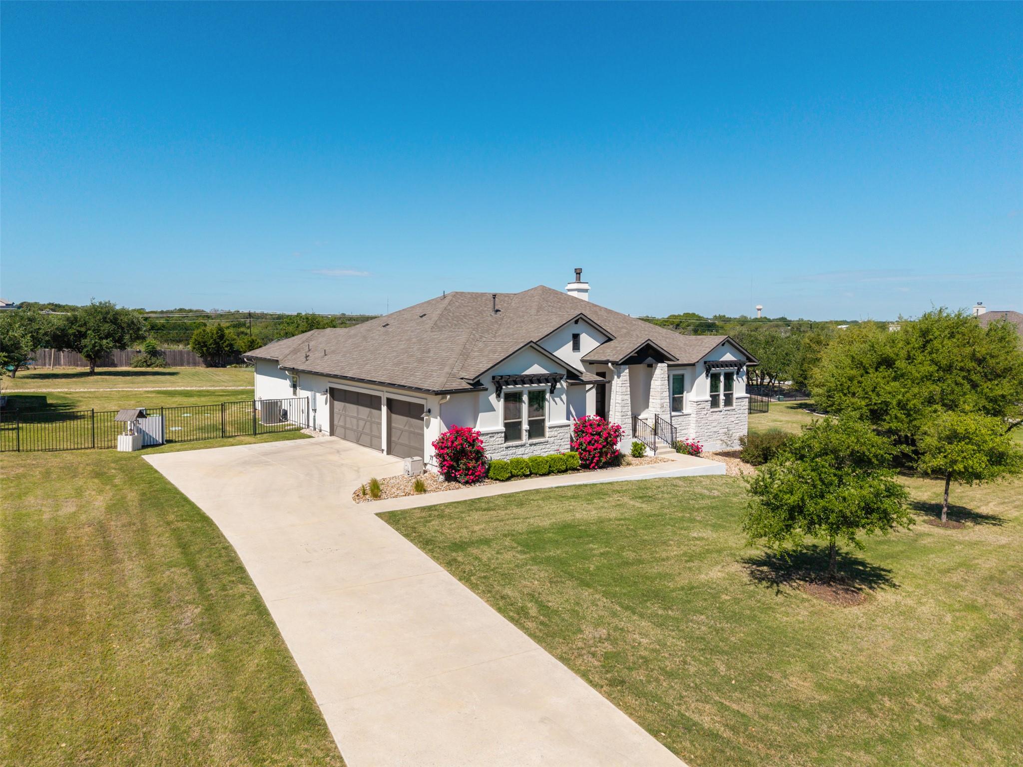 505 Lodge Ct, Liberty Hill, TX 78642