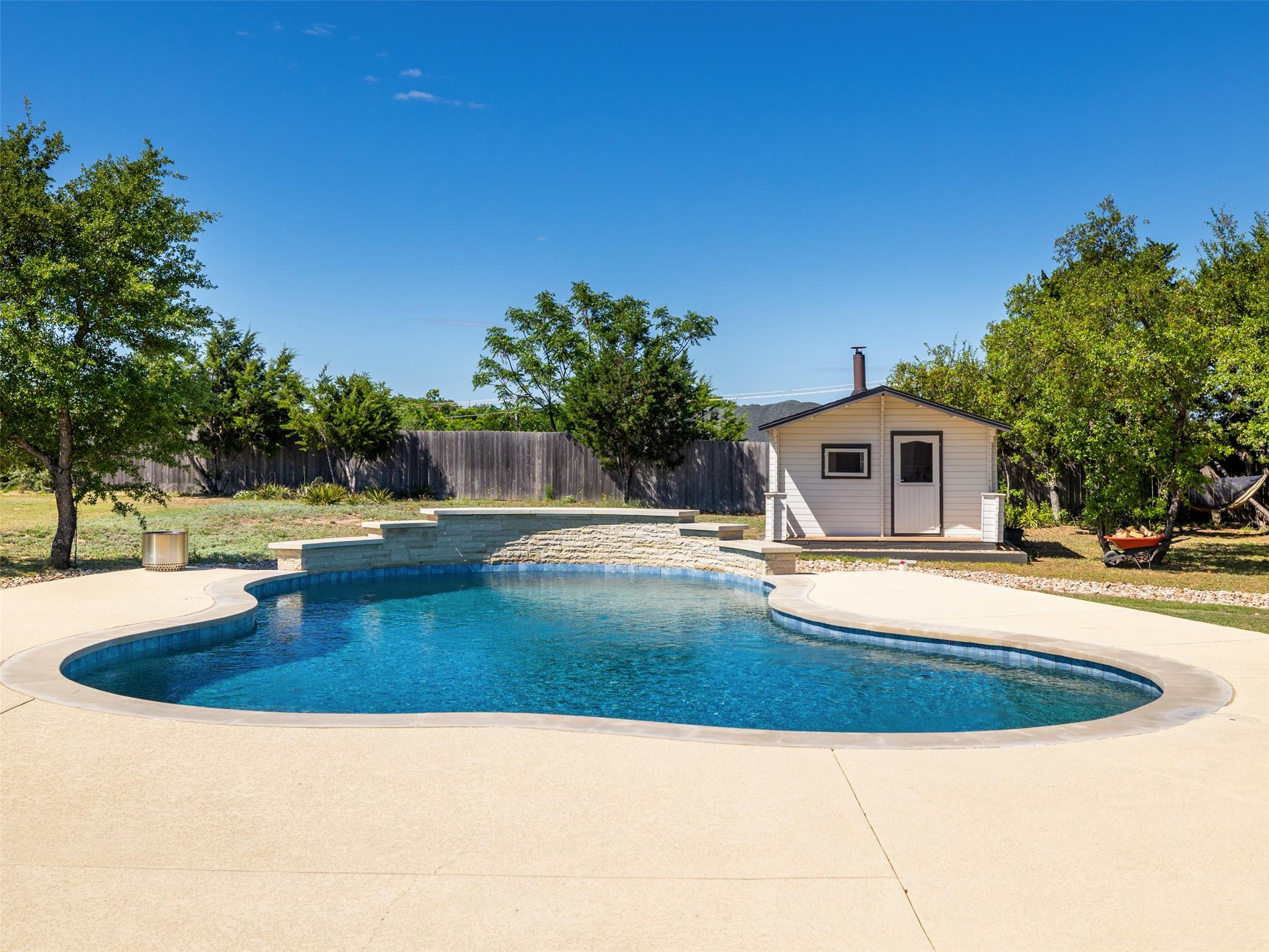 505 Lodge Ct, Liberty Hill, TX 78642