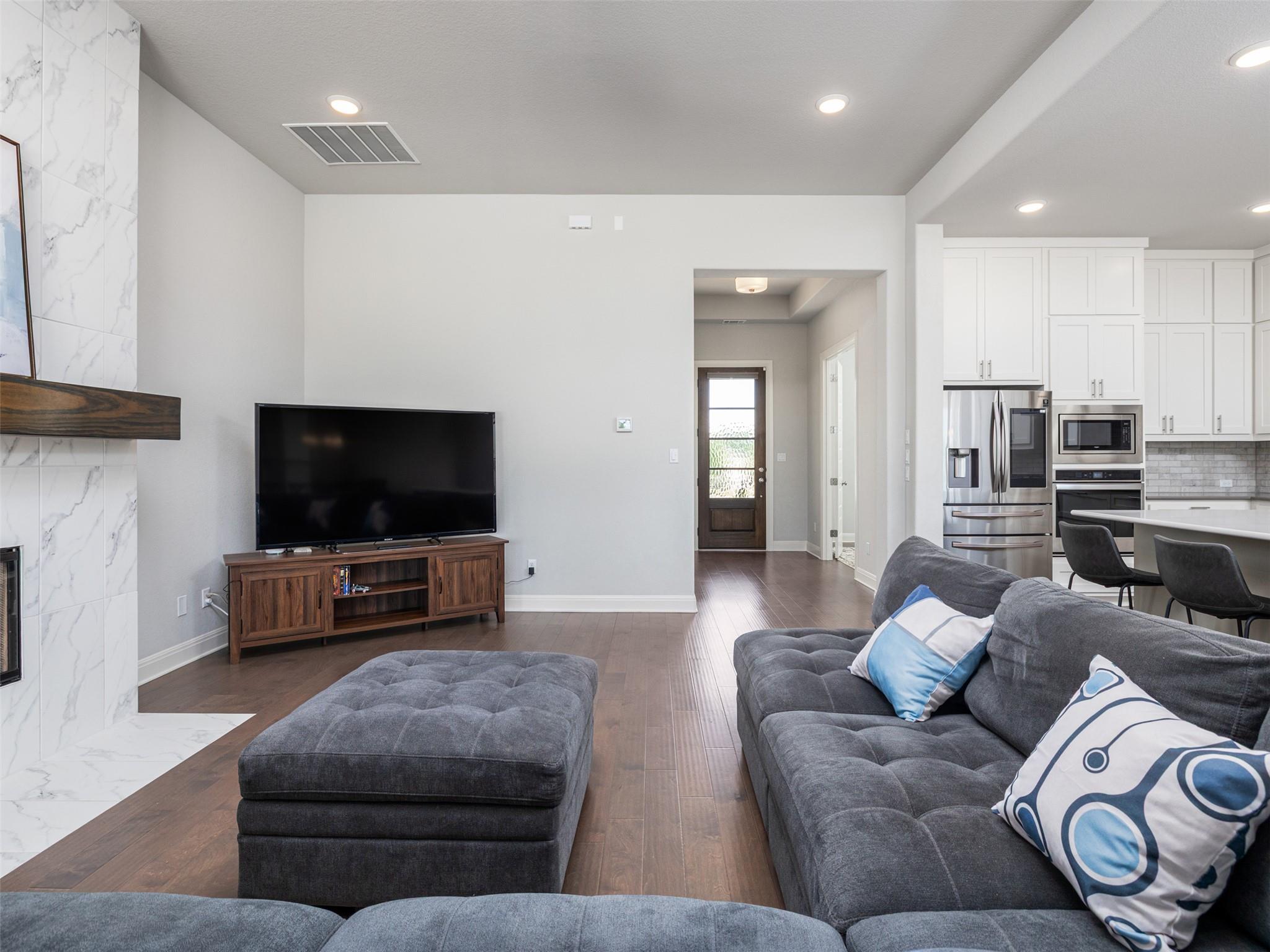 505 Lodge Ct, Liberty Hill, TX 78642