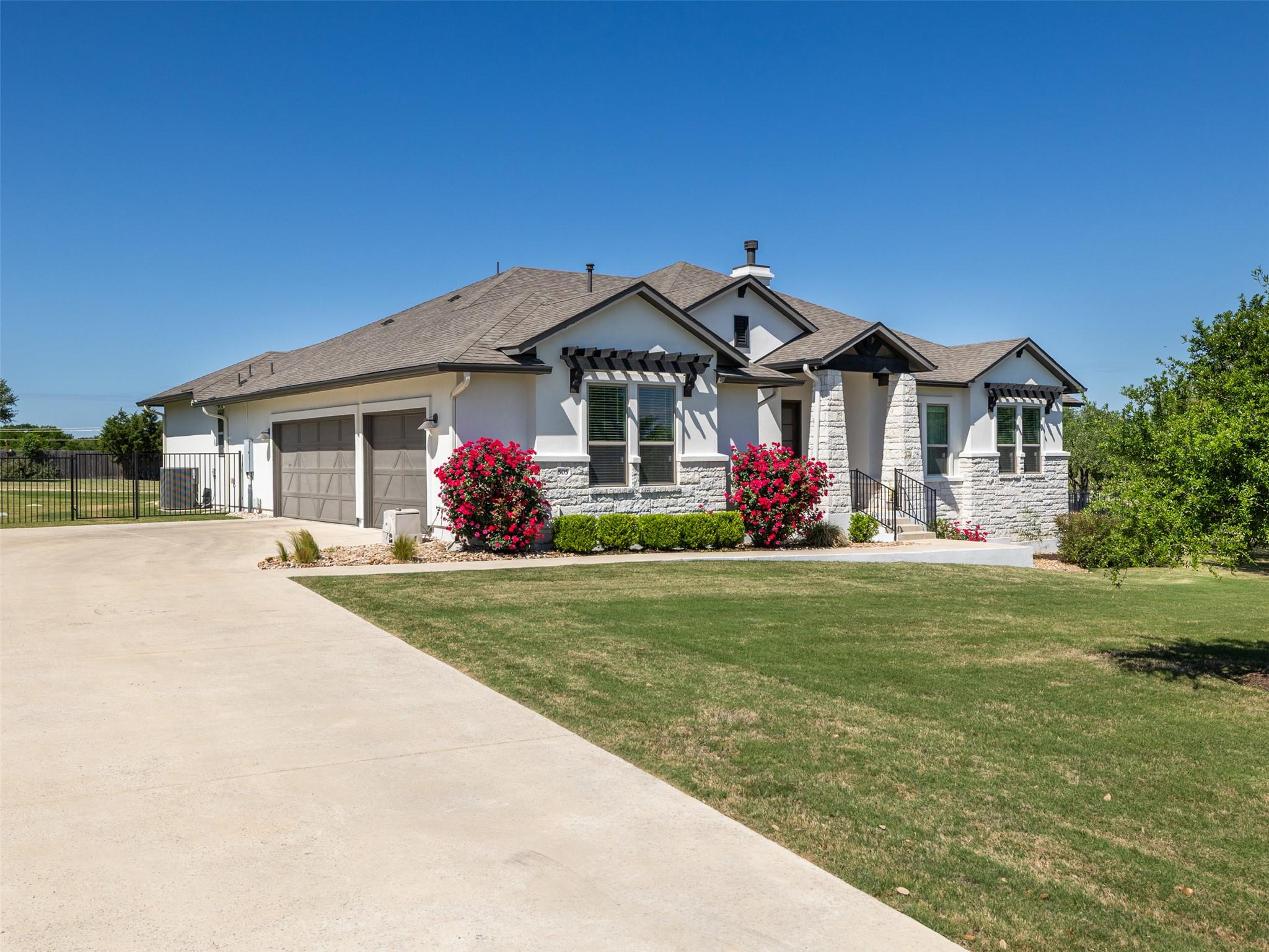 505 Lodge Ct, Liberty Hill, TX 78642