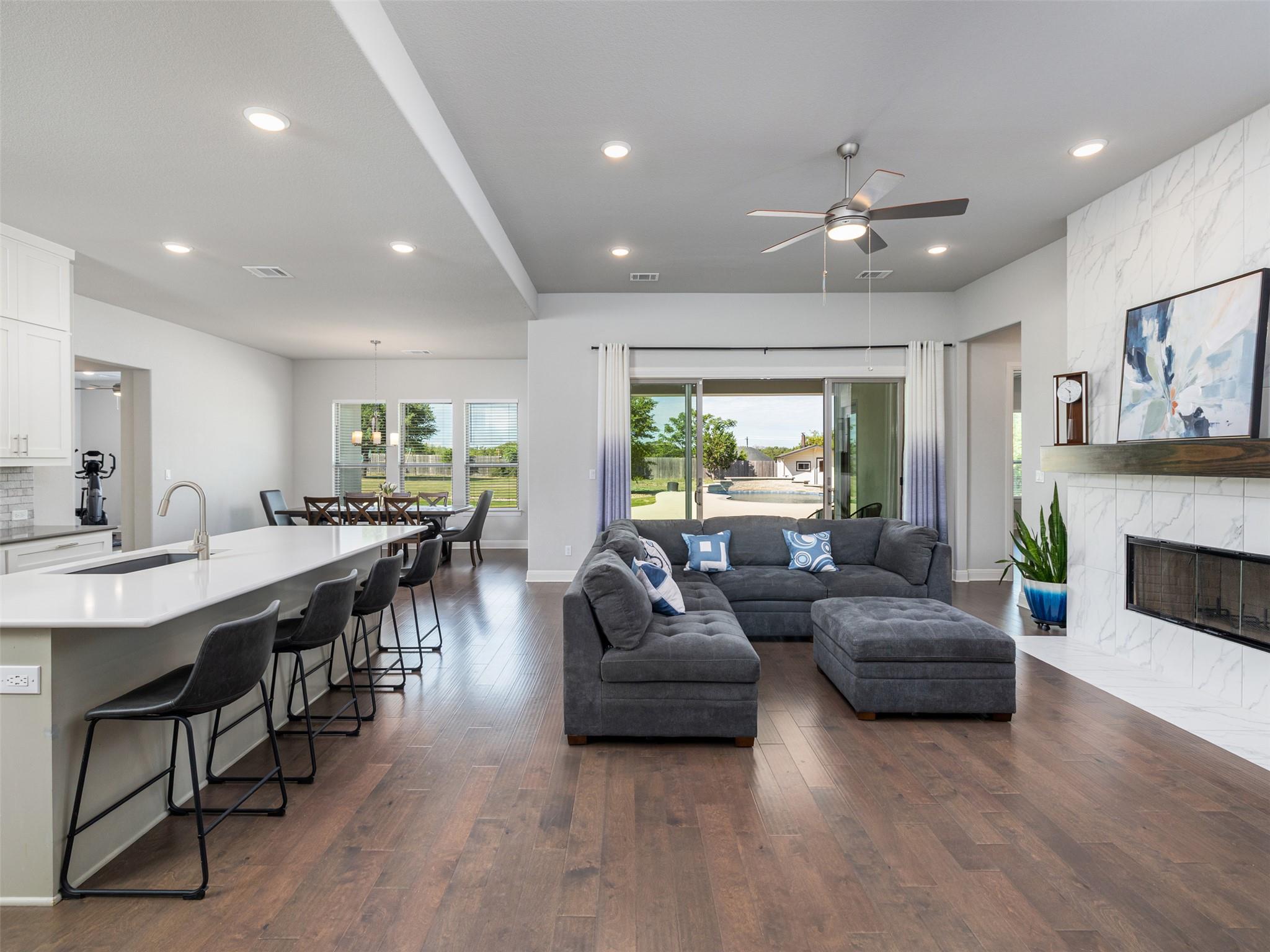 505 Lodge Ct, Liberty Hill, TX 78642