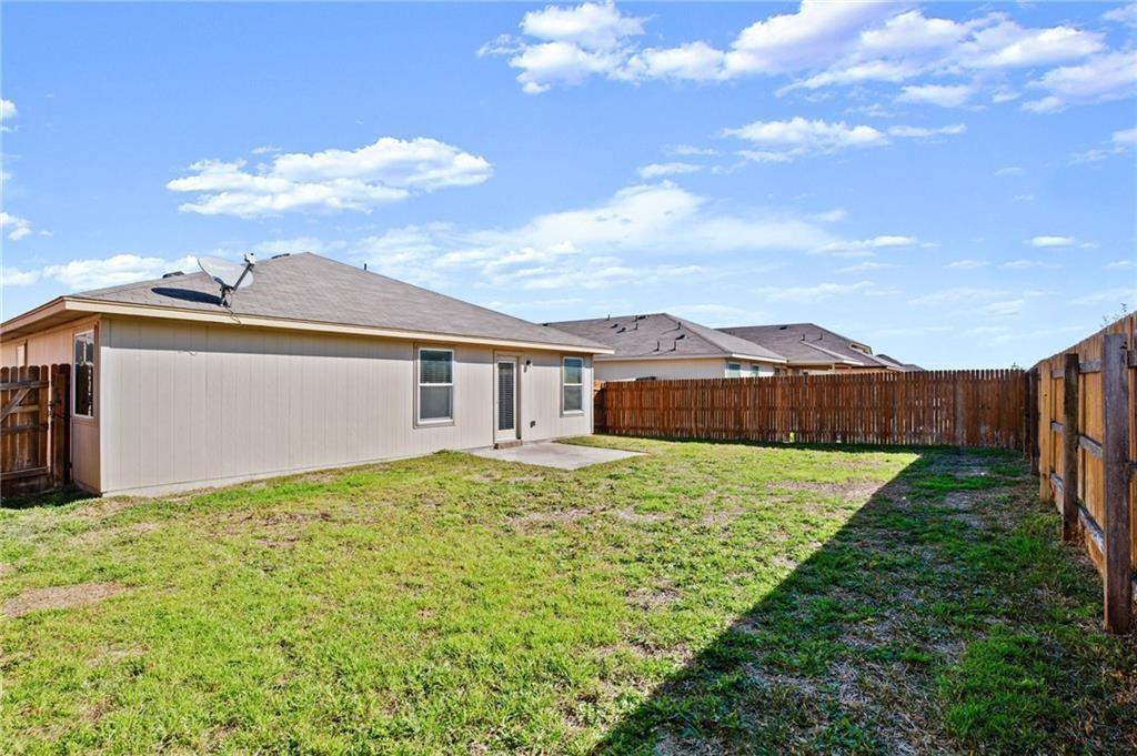 112 Hondo Gap Ln, Jarrell, TX 76537