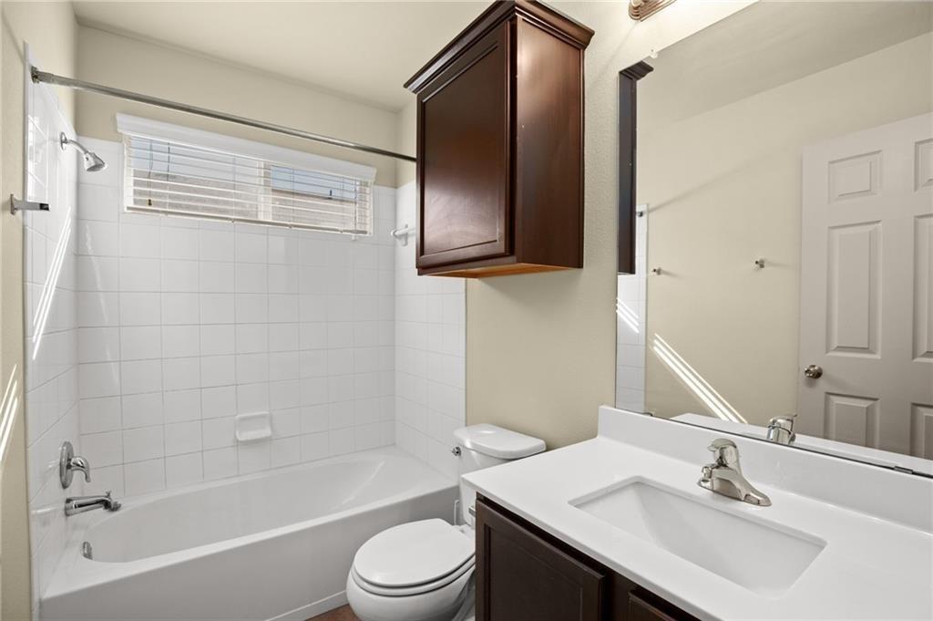 112 Hondo Gap Ln, Jarrell, TX 76537