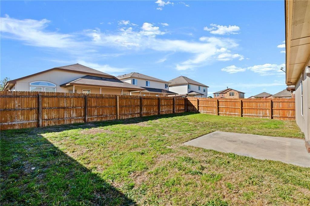 112 Hondo Gap Ln, Jarrell, TX 76537