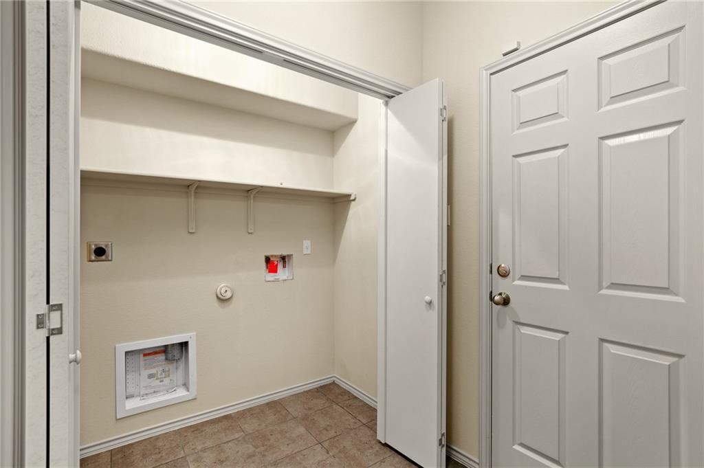 112 Hondo Gap Ln, Jarrell, TX 76537